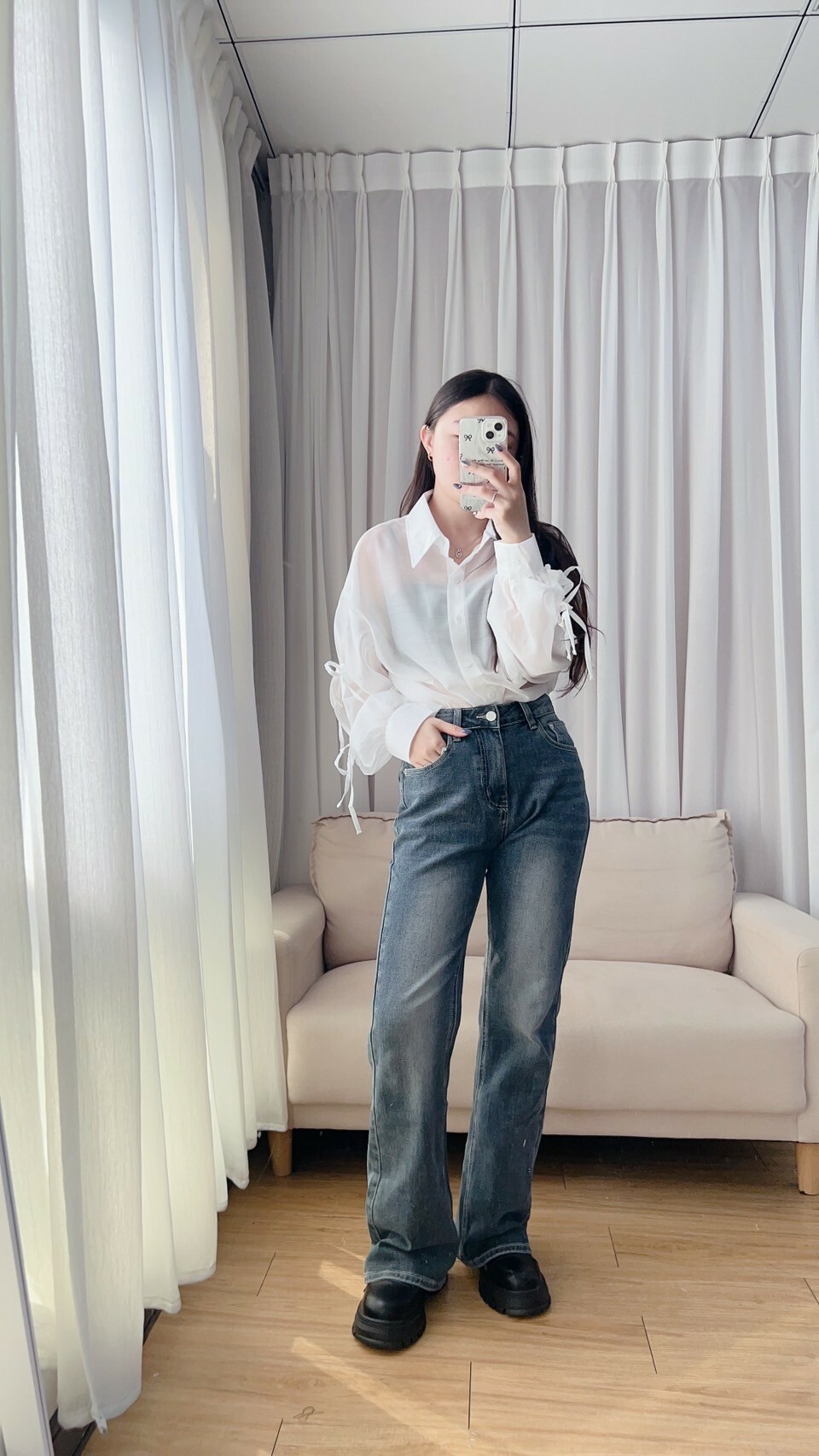 怎麼穿都可以! 牛仔刷白喇叭褲