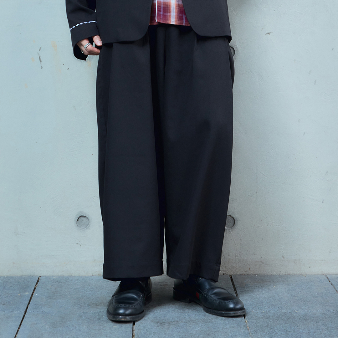 四季皆可 刺繡縫線 繭型西裝寬褲－經典黑色