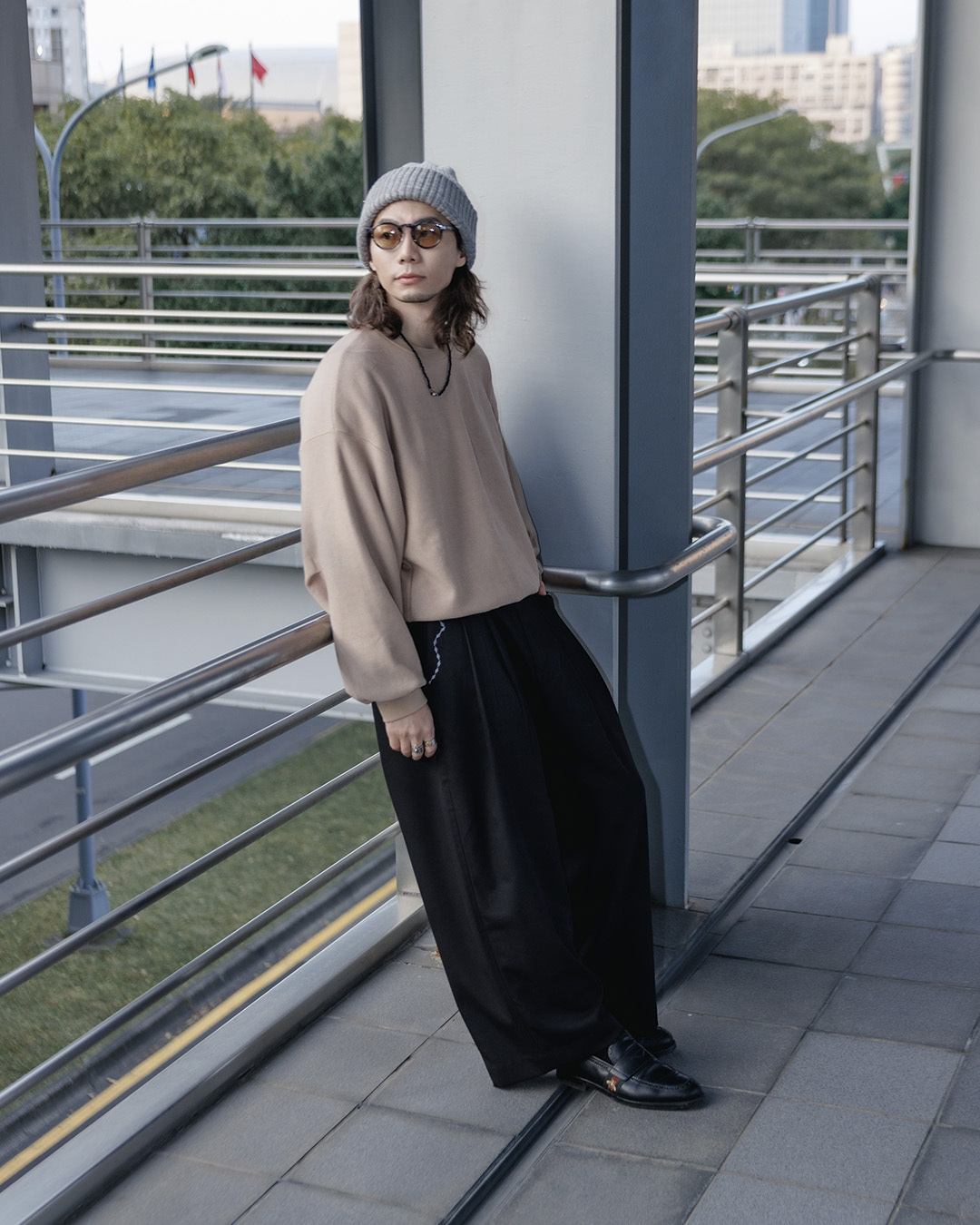 四季皆可 刺繡縫線 繭型西裝寬褲－經典黑色