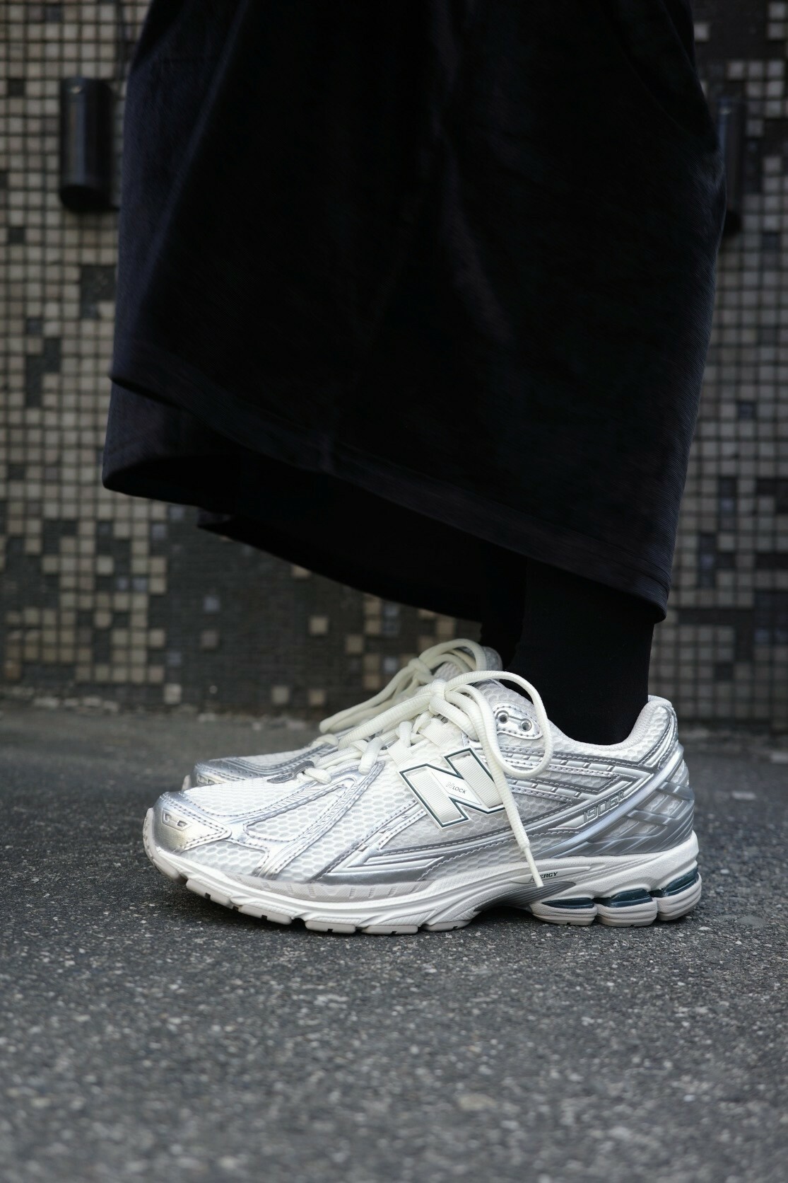 New Balance 1906R 白銀配色 銀綠 液態銀 緩震中底 休閒鞋  M1906REE