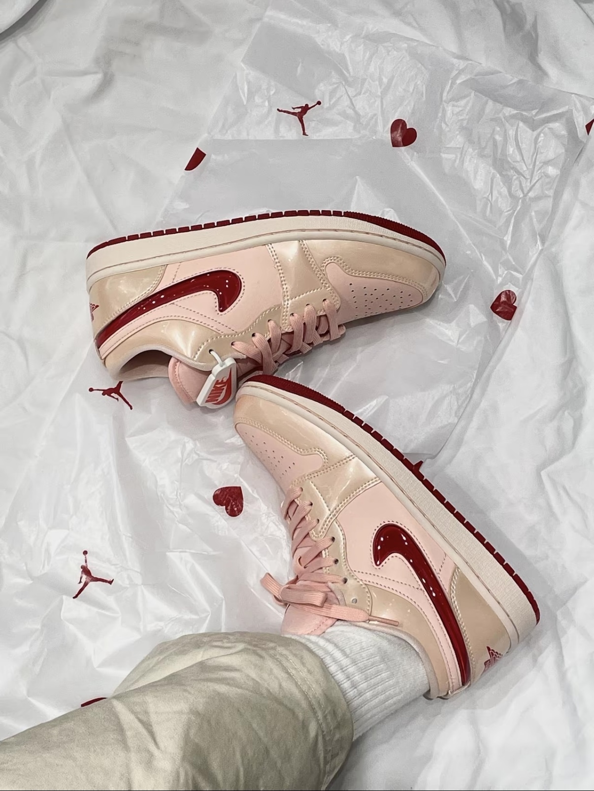 Nike Air Jordan 1 Low 玫瑰金 珠光粉 果凍勾 皮革 情人節 女款 HF3174-600/預購