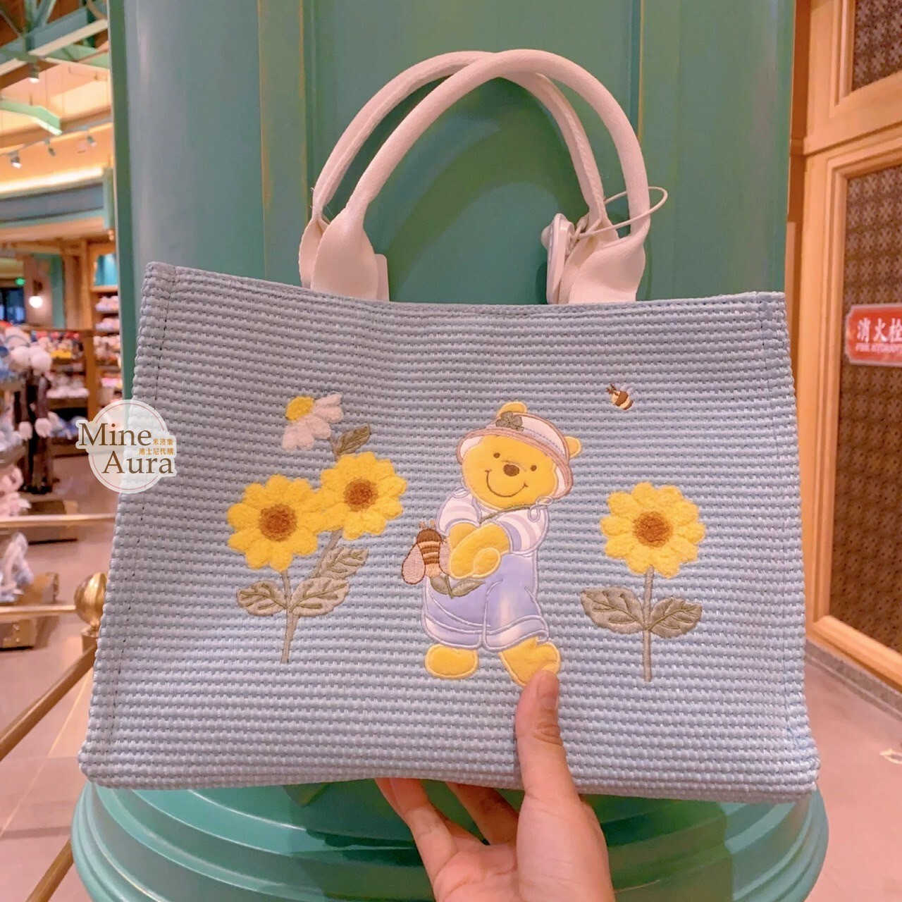 (限時特價) 2025 春日 小熊維尼 Winnie the Pooh 和朋友們系列 圖案 手提包 托特包 -上海迪士尼樂園