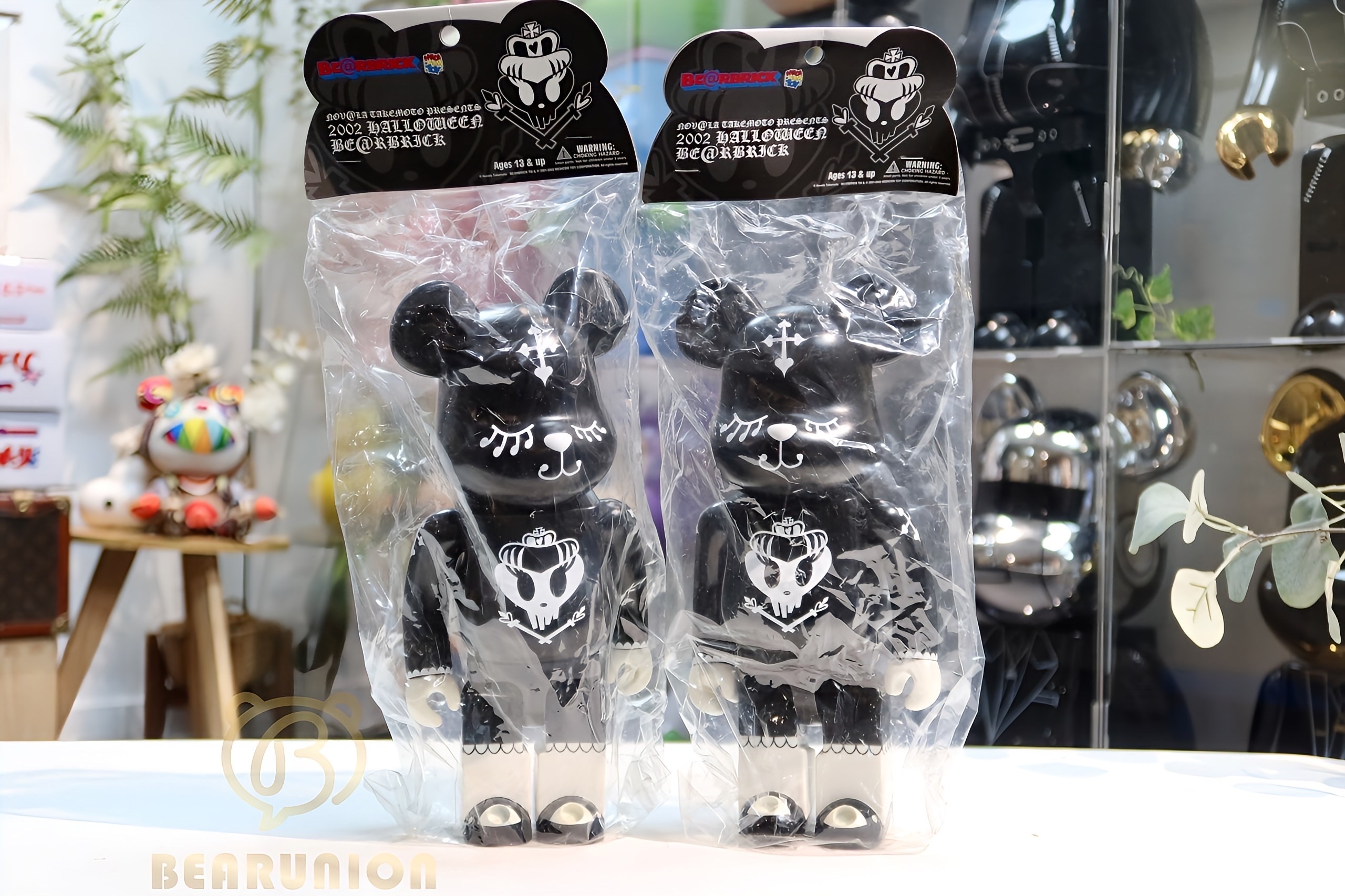 🥇現貨🥇 Bearbrick 400% 2002 Halloween Lolita