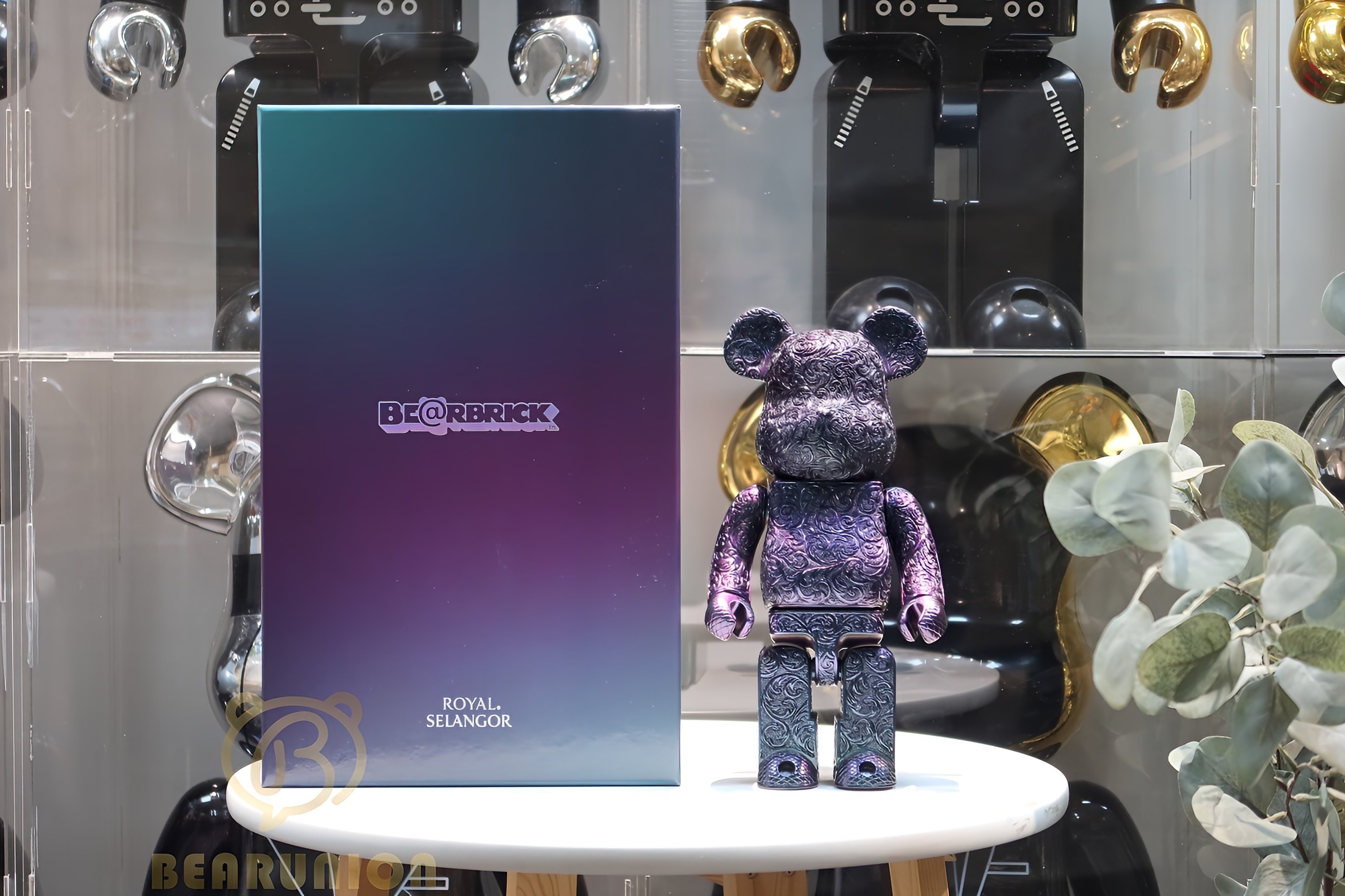 🥇現貨🥇Bearbrick 400% ROYAL SELANGORARABESQUE MAGIC