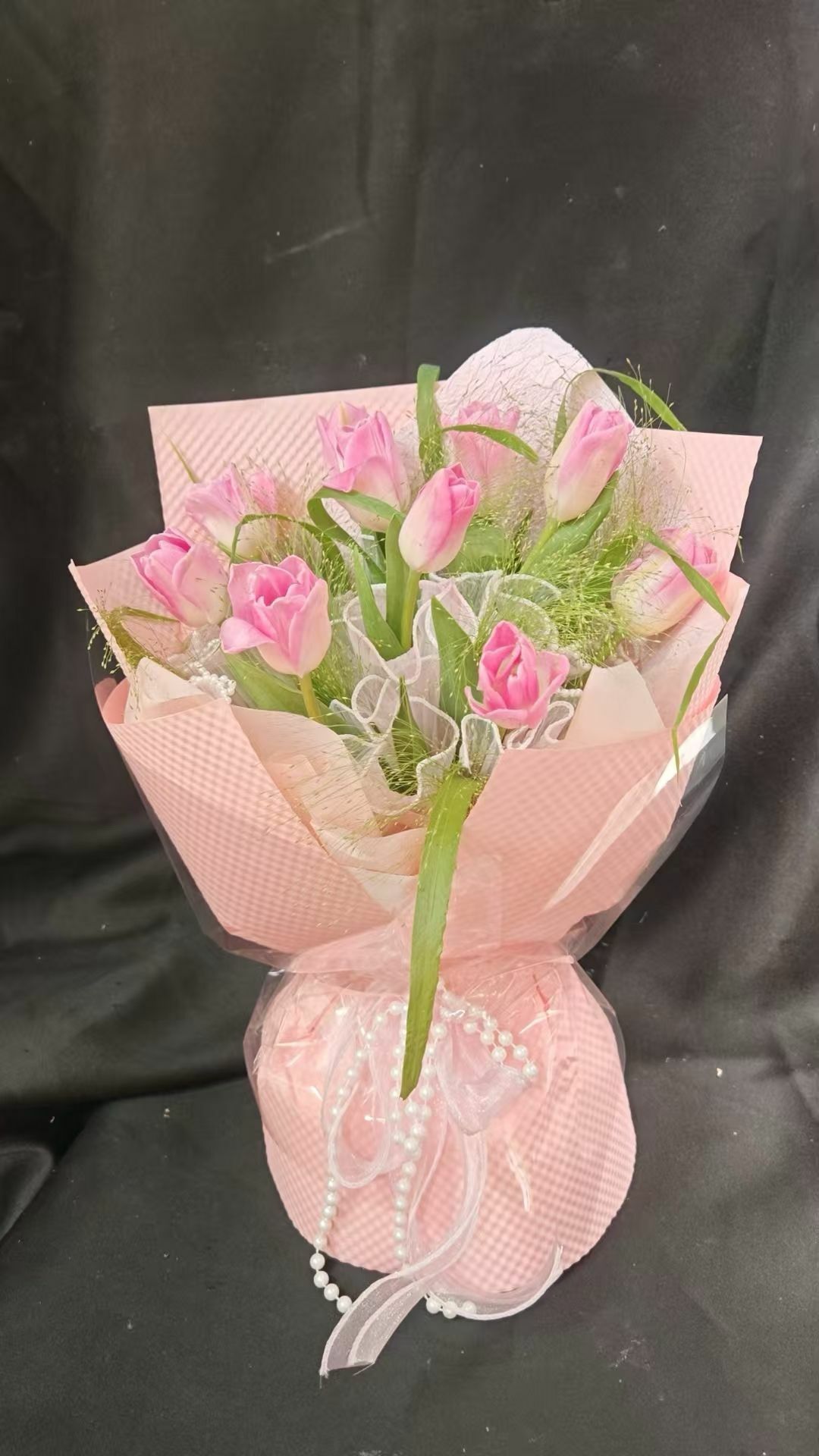 粉紅鬱金香花束