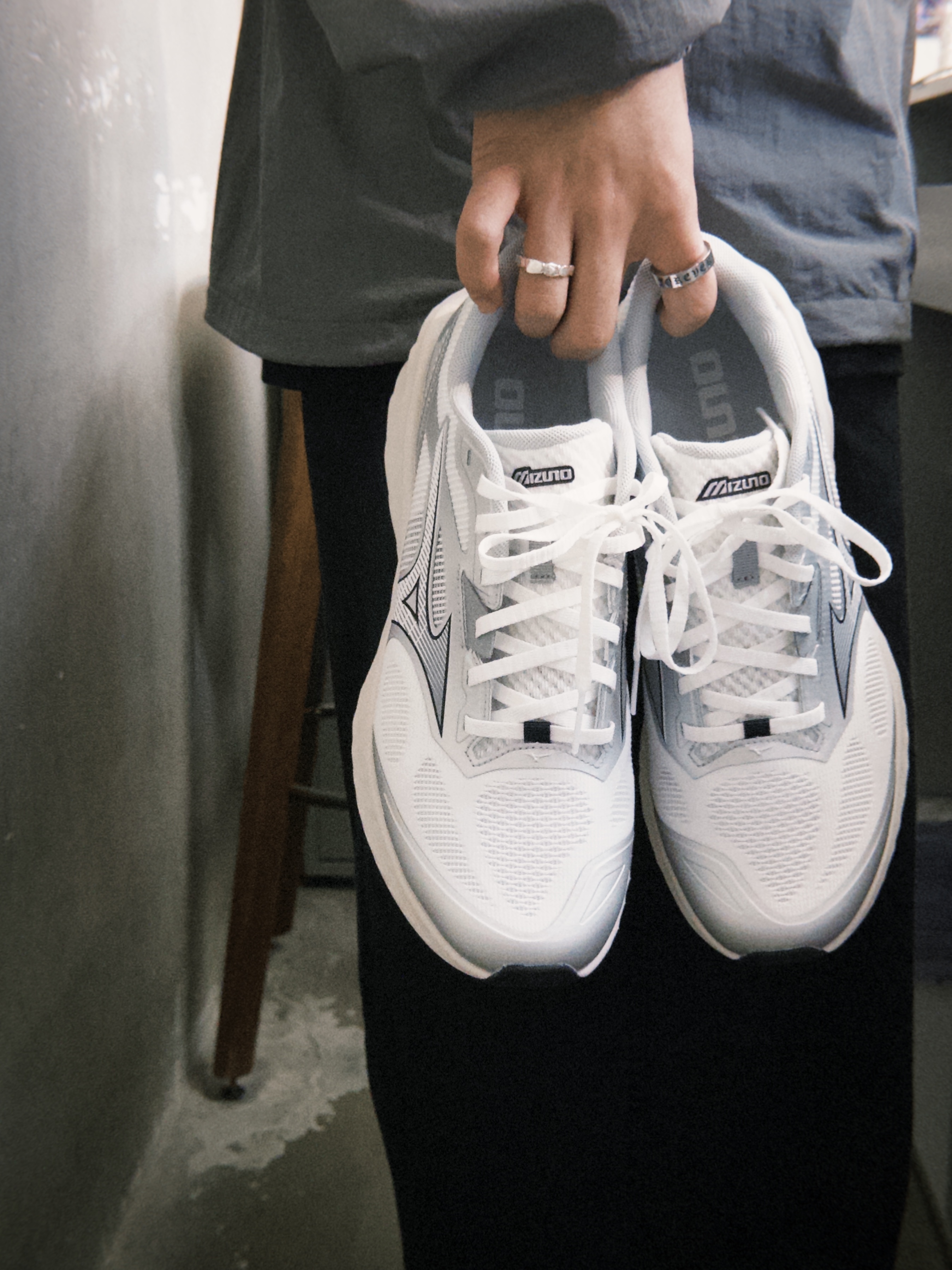 [預訂] Mizuno Astro X While Silver D1GH250506