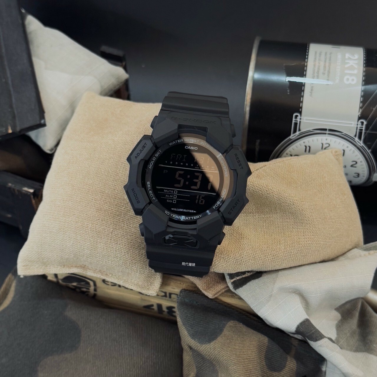 【G-SHOCK】GD-010 系列 OUT DOOR 風酷黑 數位顯示電子錶GD-010-1A1 51.9mm 現代鐘錶