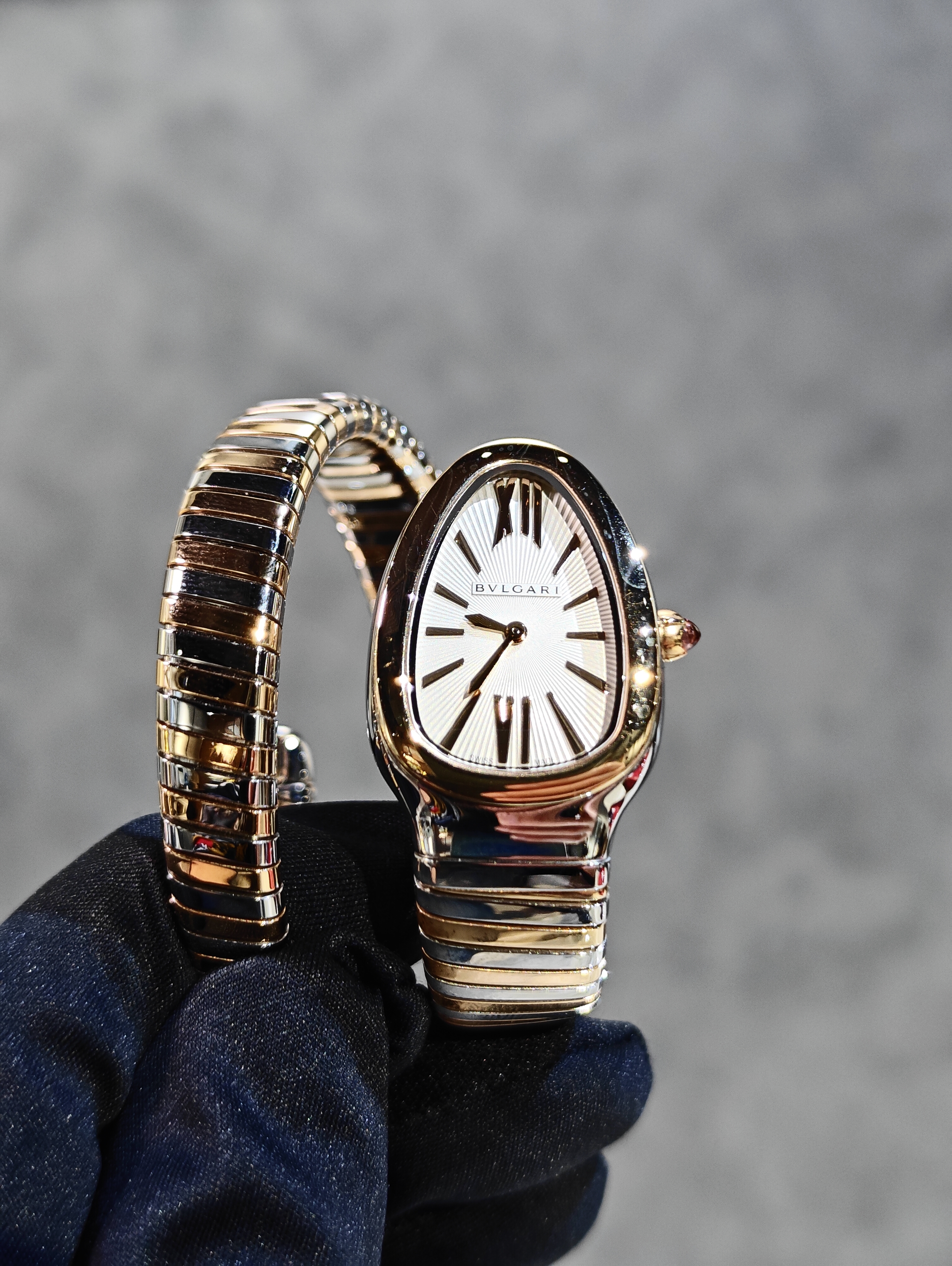 103708 | BULGARI SERPENTI TUBOGAS WHITE DIAL
