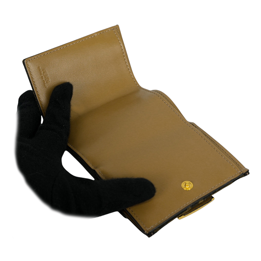 【FENDI】Baguette FF Logo 緹花布三折短夾(棕色)(Micro)8M0395 A98P F0A6E