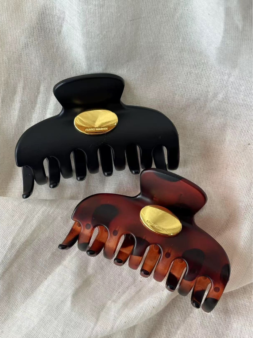 質感金釦抓夾 [ 2色 ]