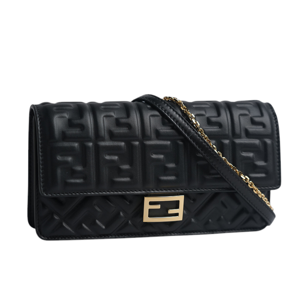 【FENDI】Baguette FF Logo 浮雕納帕皮革二用皮夾式鍊包/WOC (黑色)8M0498 AAJD F0KUR
