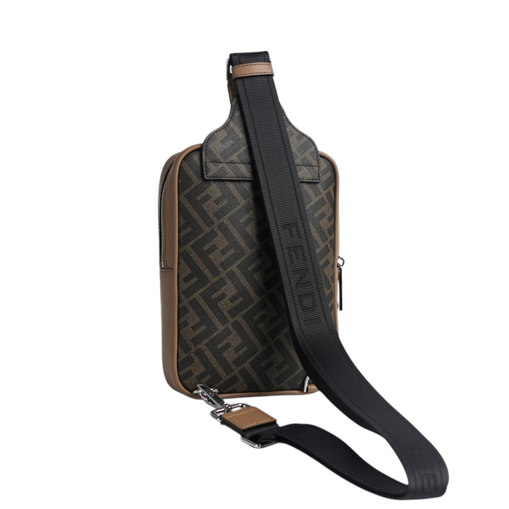 【FENDI】Diagonal 對角設計帆布及皮革胸口包/腰包(棕色)7VZ085 ARMD F1EGA