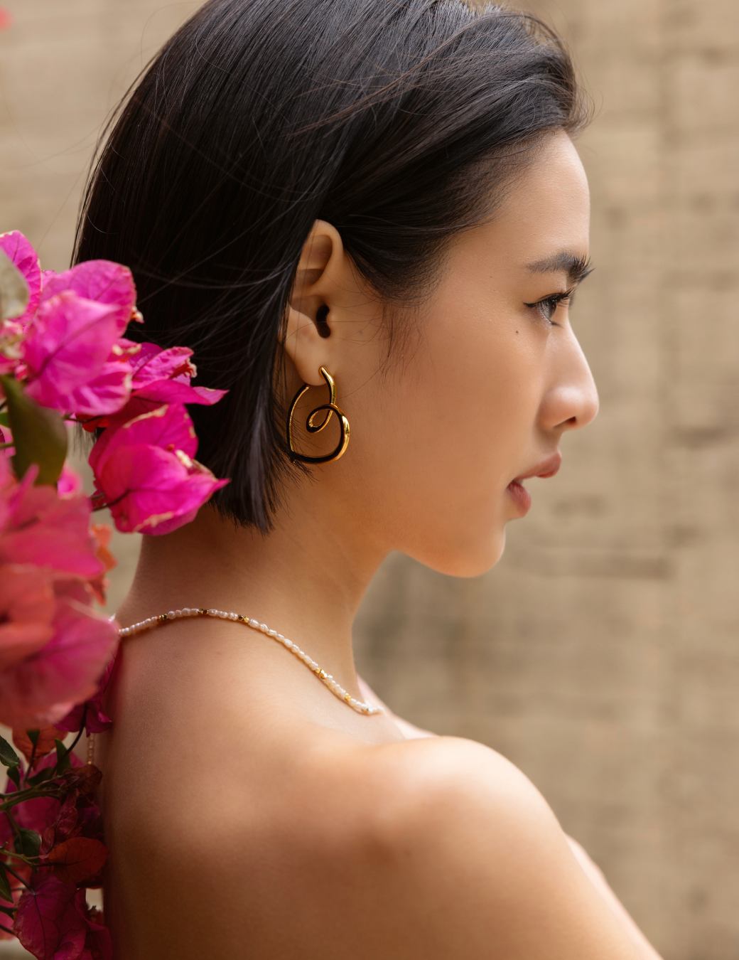 Melt · 不對稱流線愛心耳環（金色）