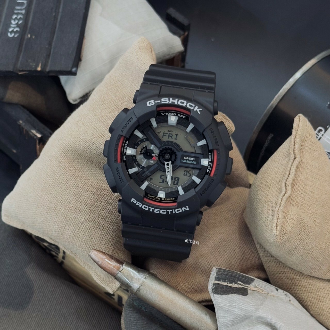 【G-SHOCK】經典復刻110原創配色 數位電子錶GA-110RL-1A 51.2mm 現代鐘錶