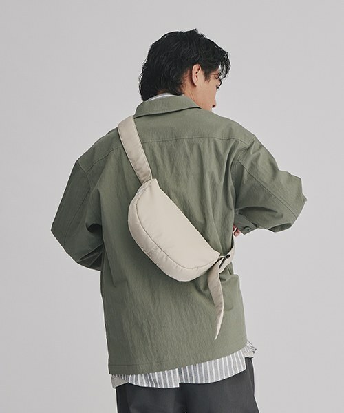 【直播】plain-me TW031309 寬帶鋪棉半月包(小型)