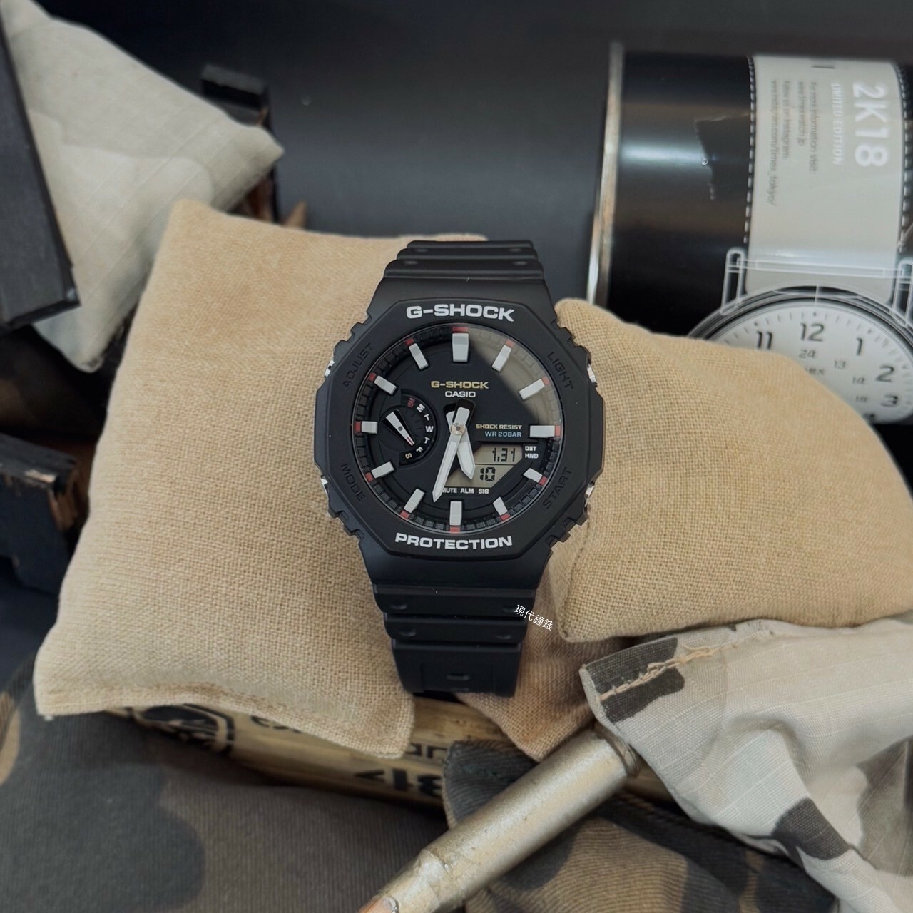 【G-SHOCK】經典復刻2100原創配色 數位電子錶GA-2100RL-1ADR 45.4mm 現代鐘錶