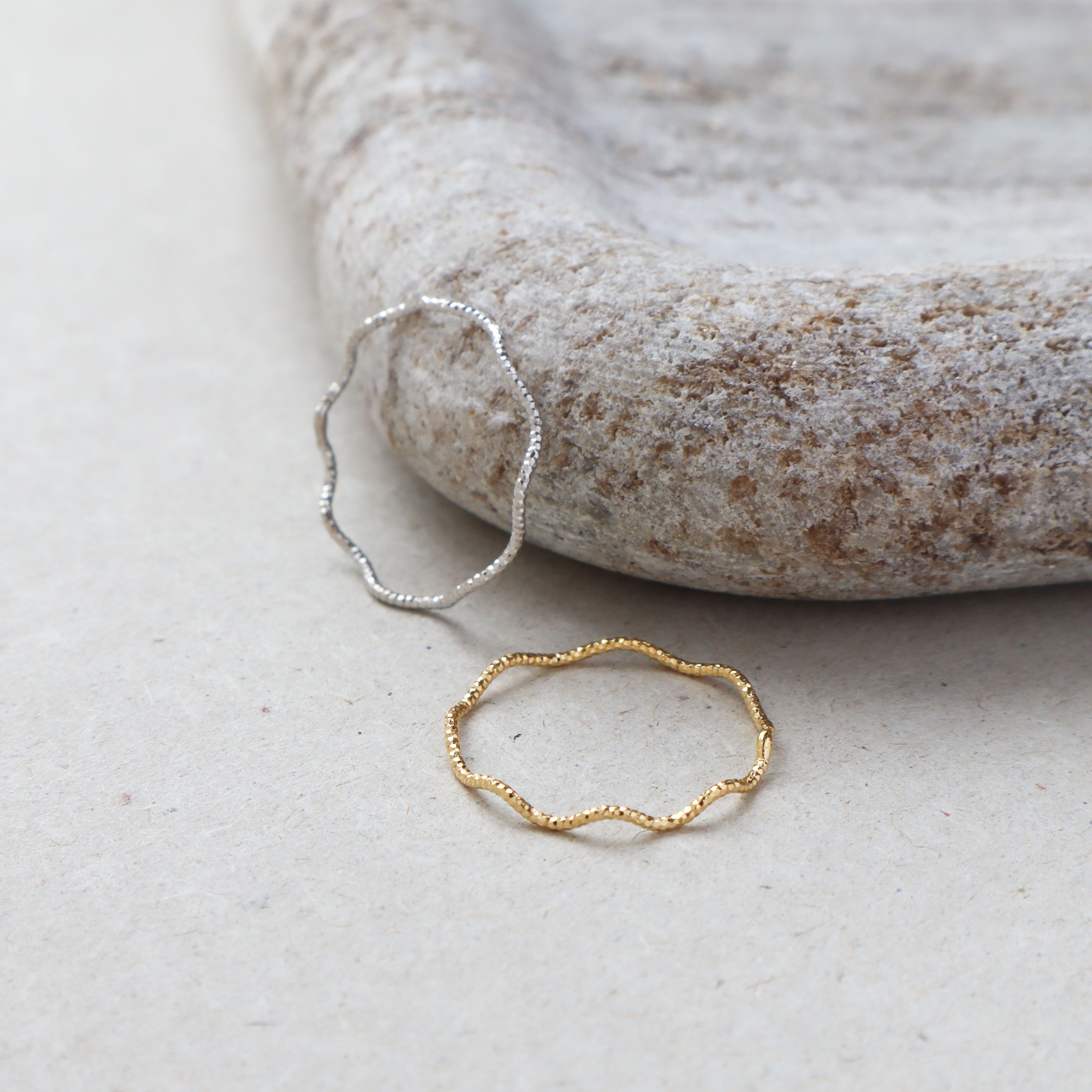 Silver/切割紋理波浪戒