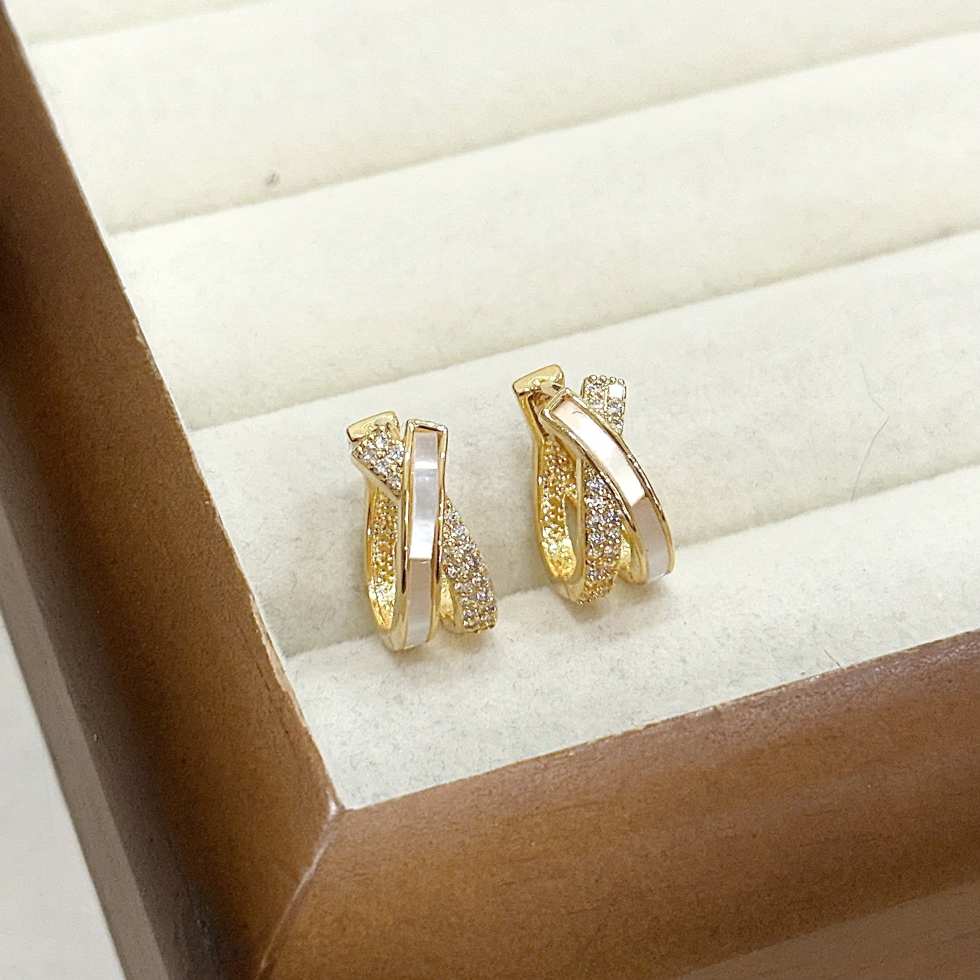 M06貝殼排鑽交叉易扣