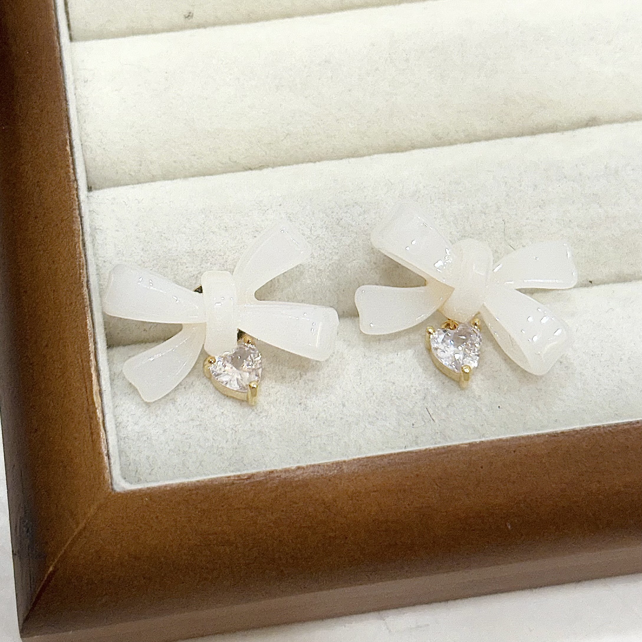 M09果凍感蝴蝶結愛心鑽耳針