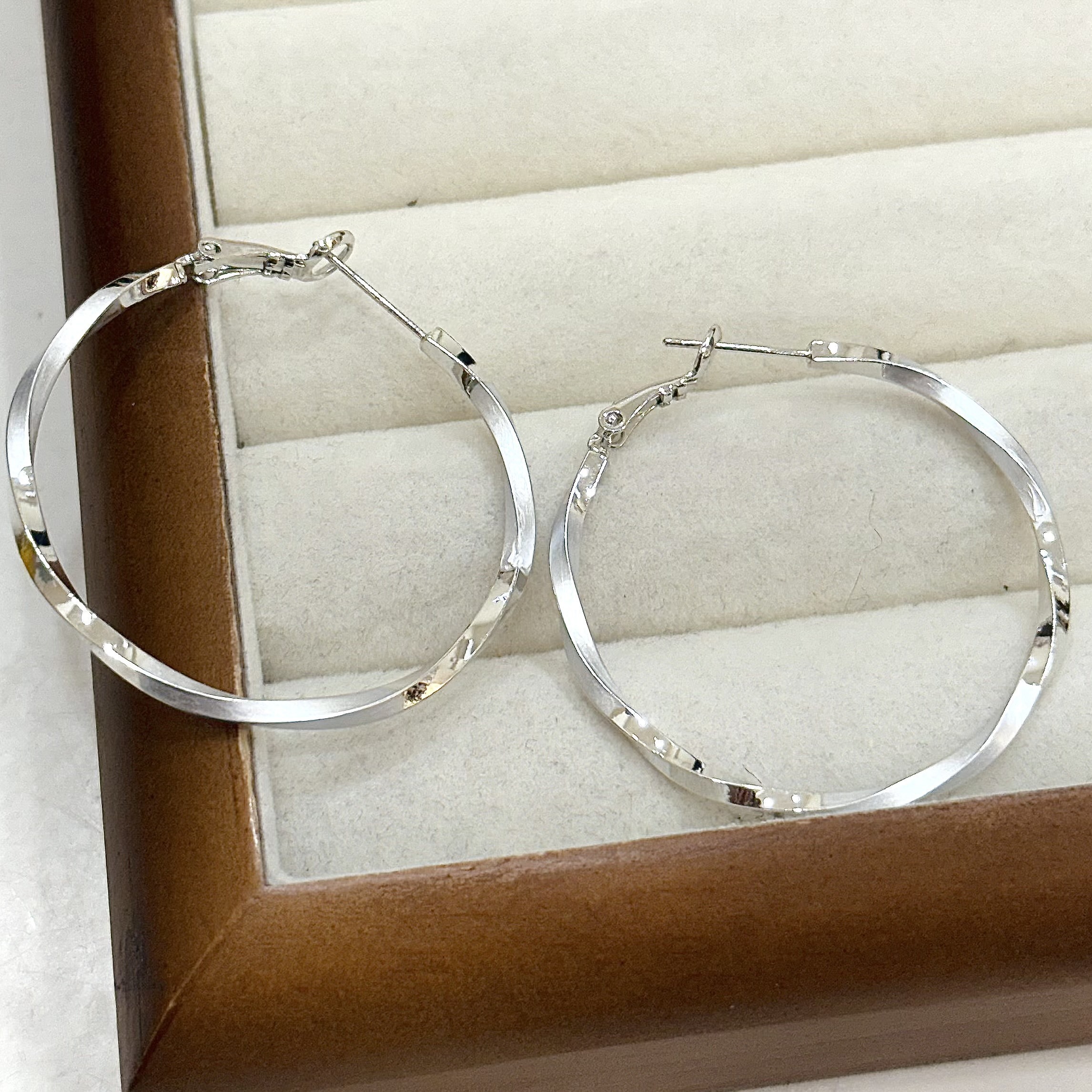 M25霧面亮面波浪4mm耳圈