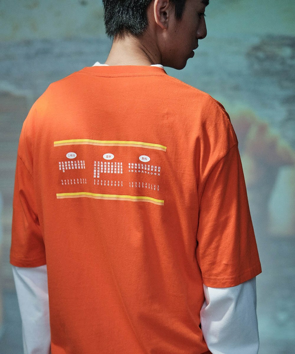 【直播】plain-me TW031334 早餐店菜單短袖上衣