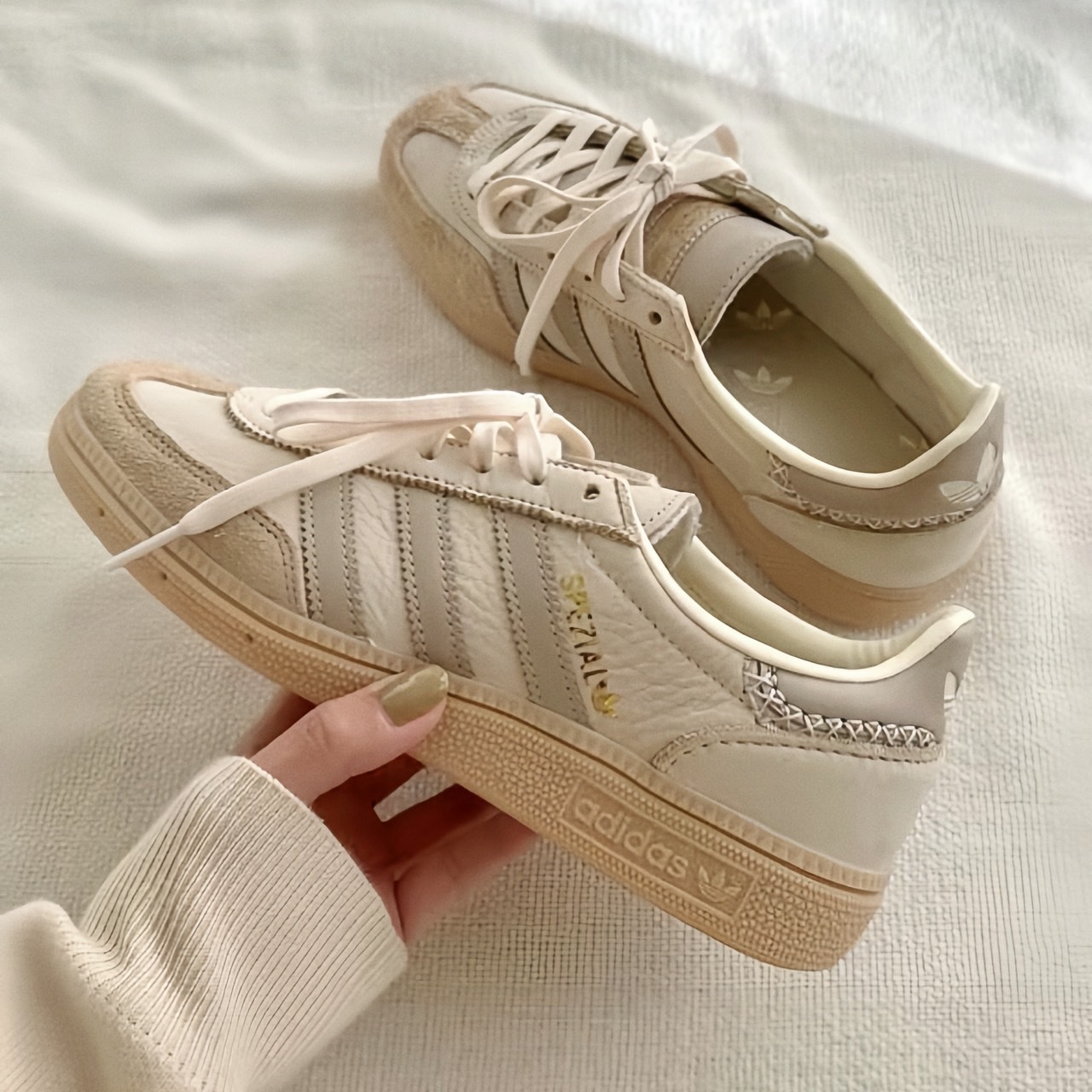 ADIDAS HANDBALL SPEZIAL 奶油栗子 外縫線麂皮 IE3699