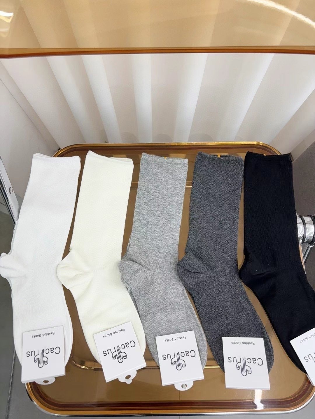 必備單品🔥素面襪（可堆）