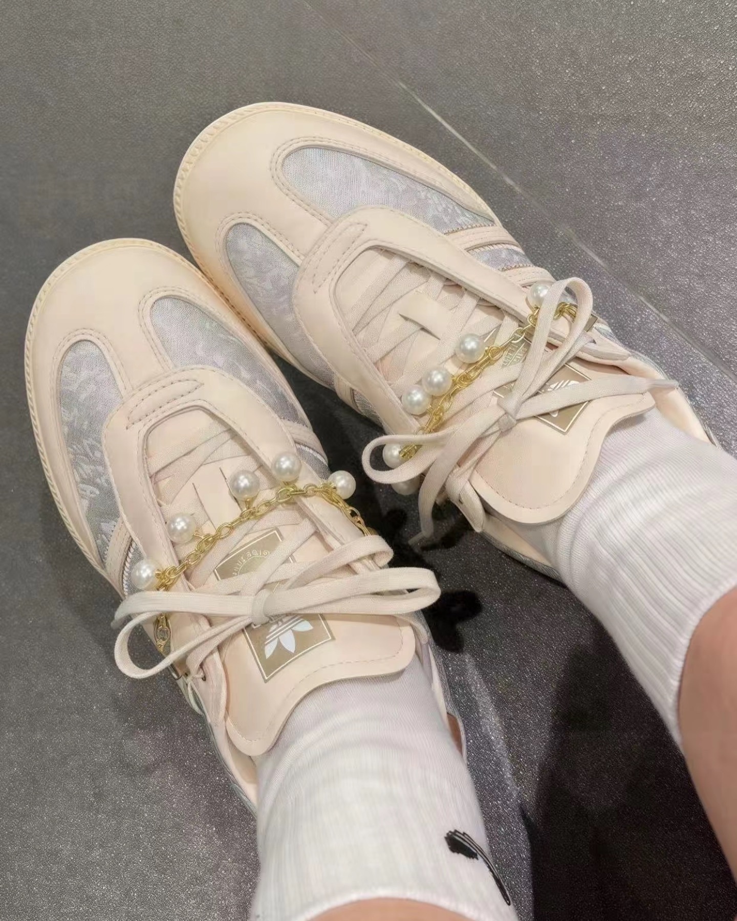 Adidas Originals Samba 粉灰色絲綢金鍊珍珠 宋雨琦同款 JQ2616