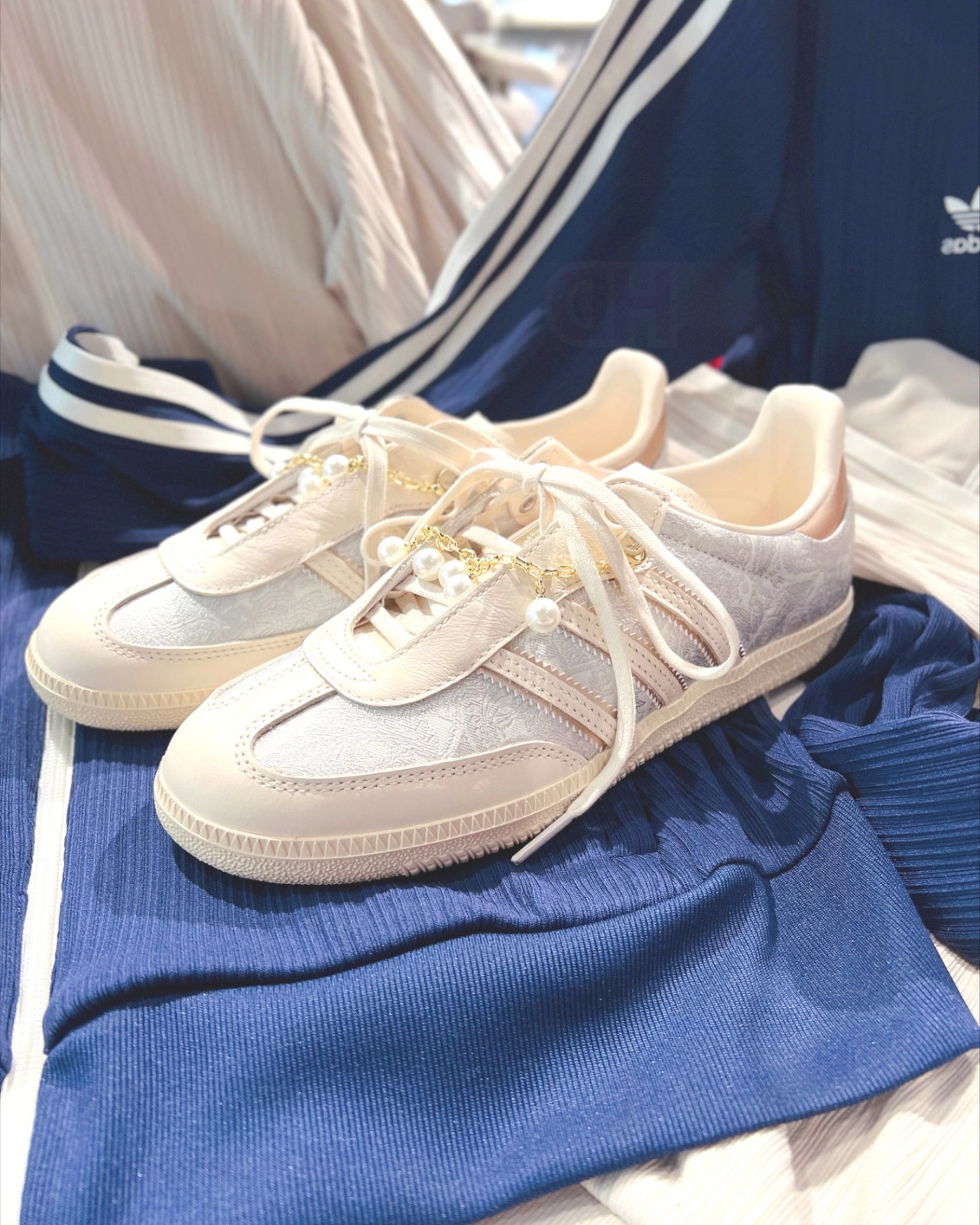 Adidas Originals Samba 粉灰色絲綢金鍊珍珠 宋雨琦同款 JQ2616