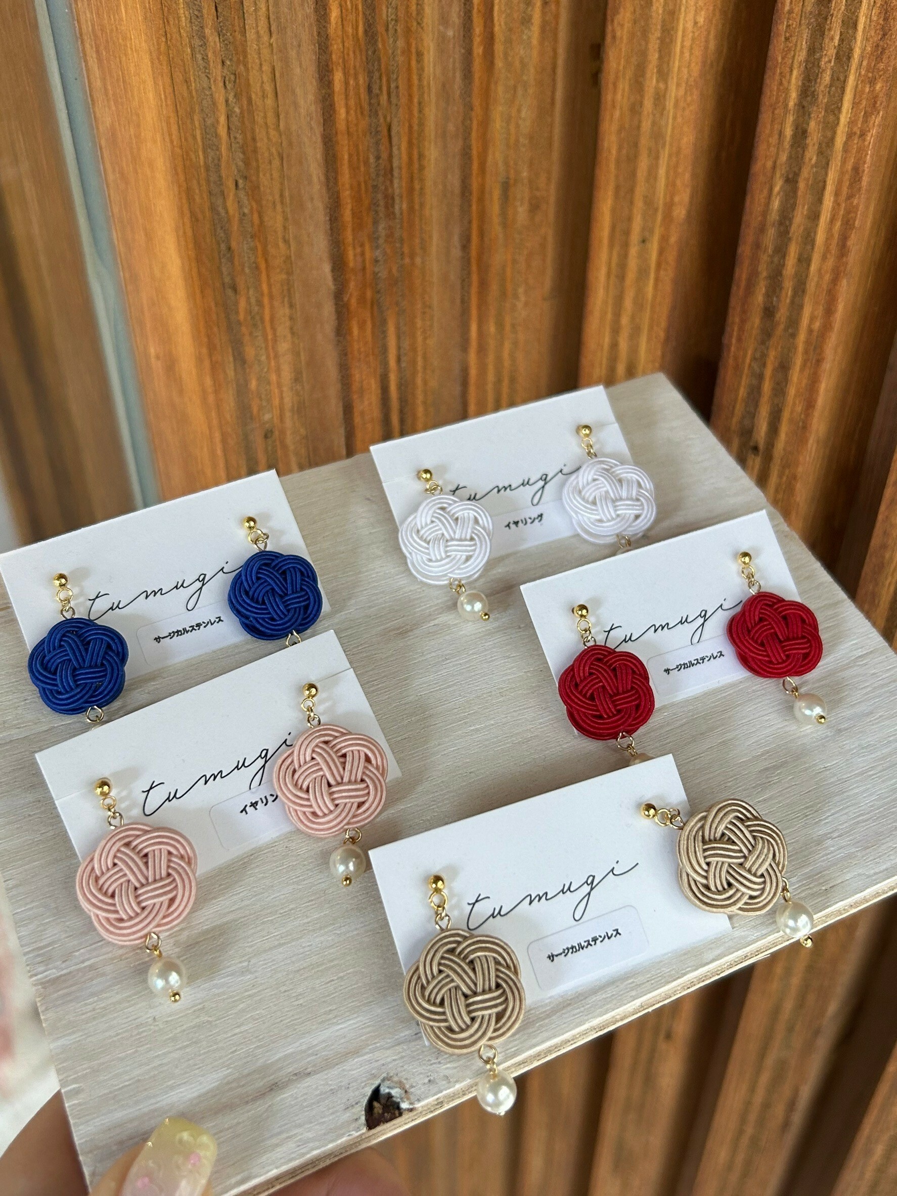 [TUMUGI] 水引梅結x珍珠耳環 | 灰櫻 | 耳針 | NO.128