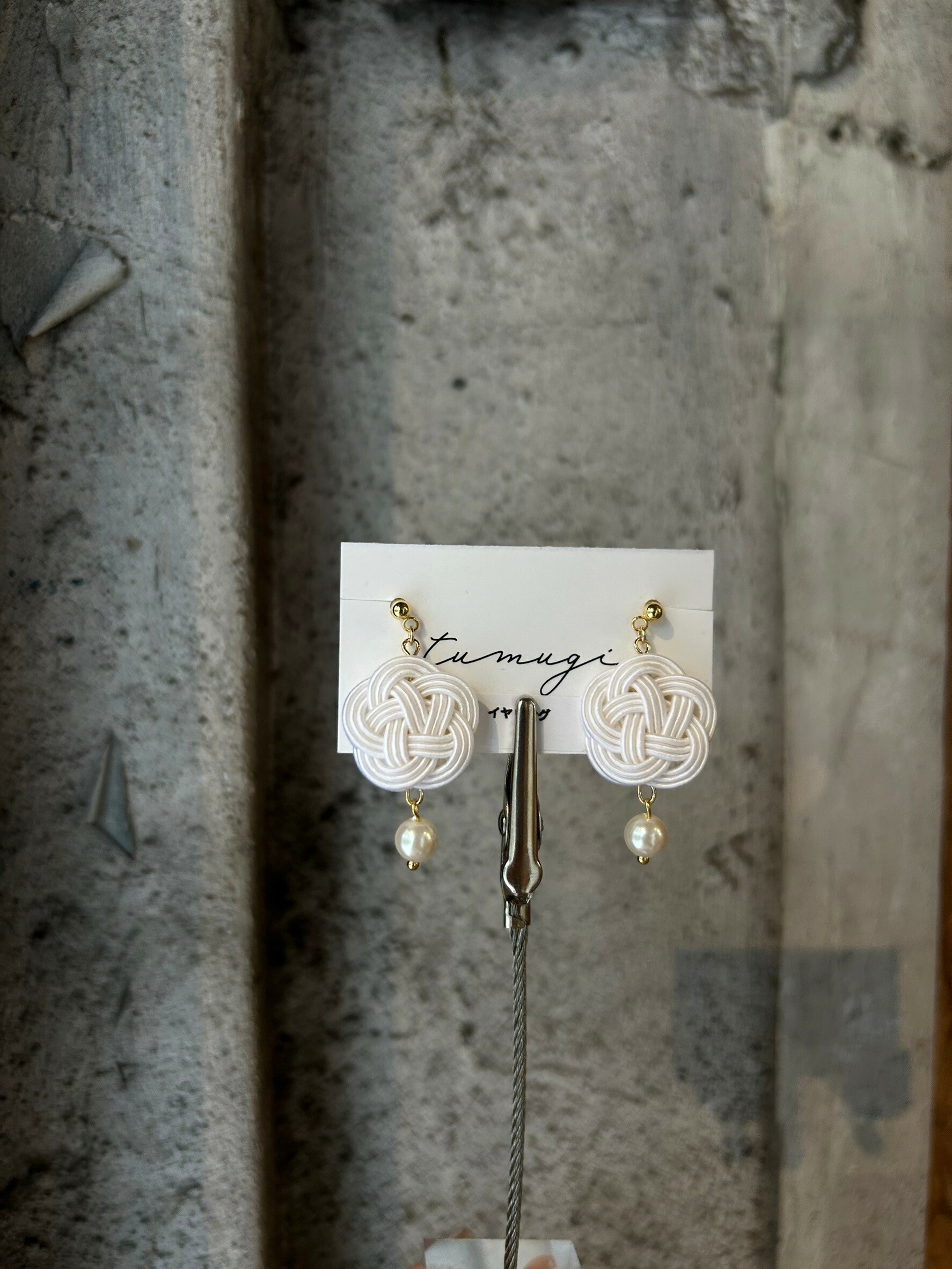 [TUMUGI] 水引梅結x珍珠耳環 | 白色 | 耳夾 | NO.18
