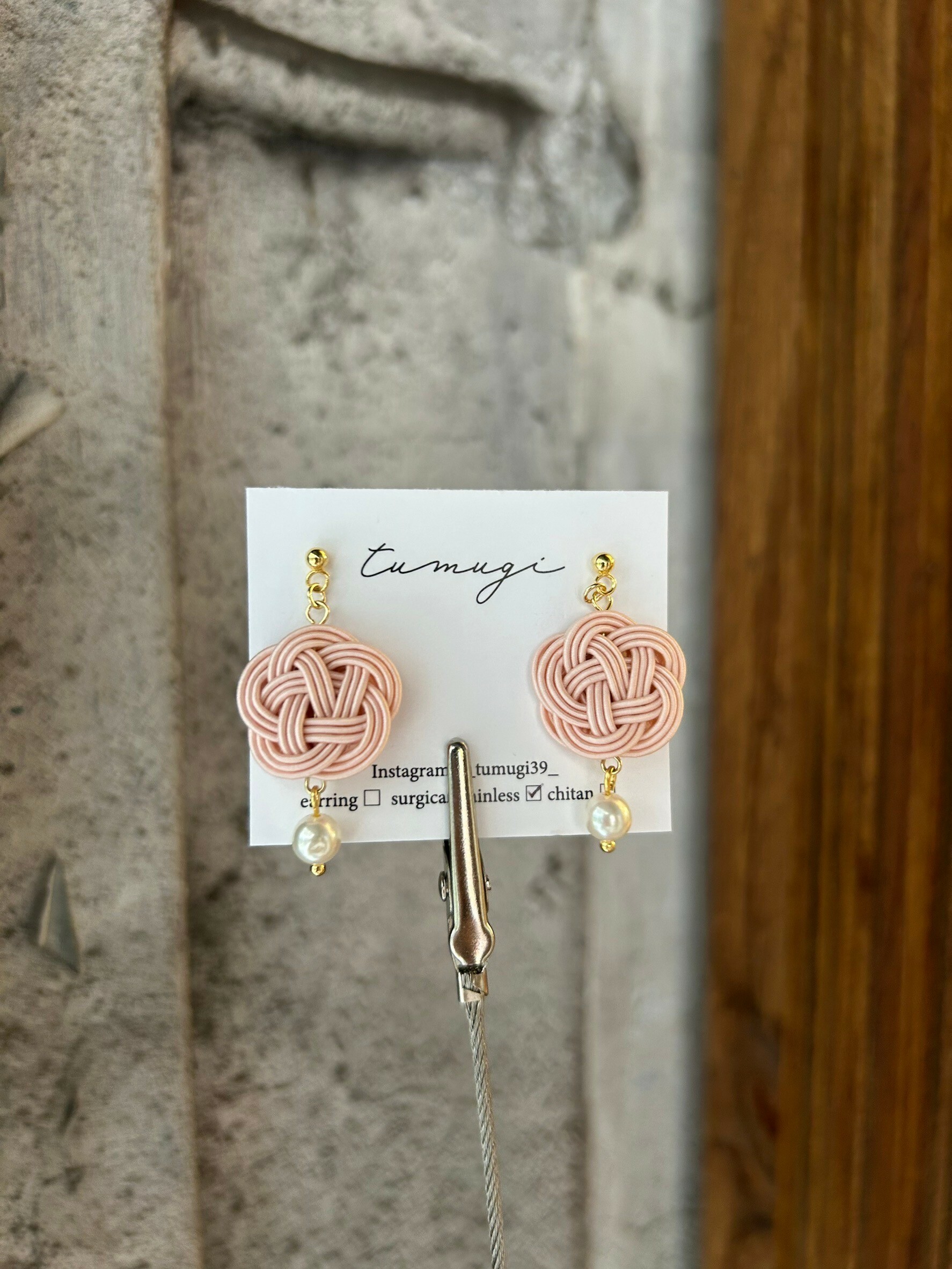 [TUMUGI] 水引梅結x珍珠耳環 | 灰櫻 | 耳針 | NO.128