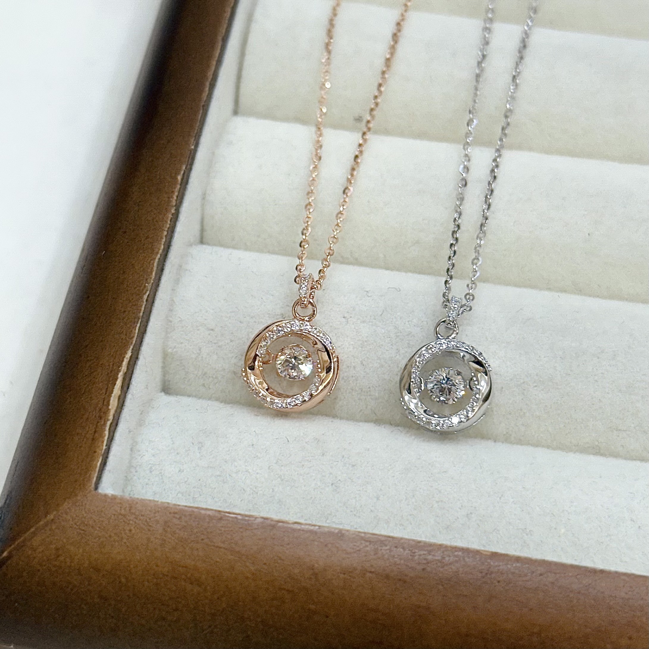 M45排鑽波浪圓形靈動純銀鎖骨鏈