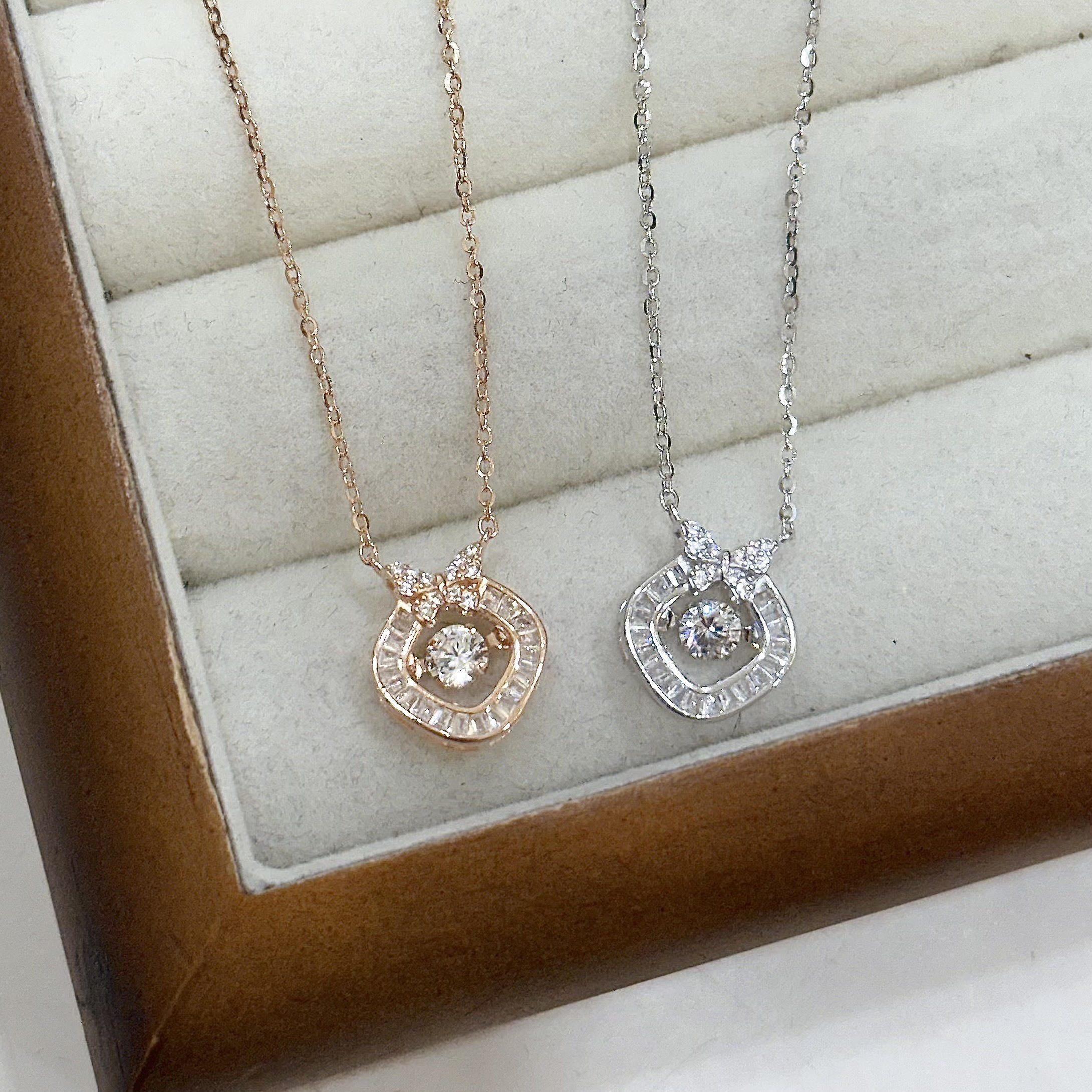 M47排鑽蝴蝶鋯石靈動純銀鎖骨鏈