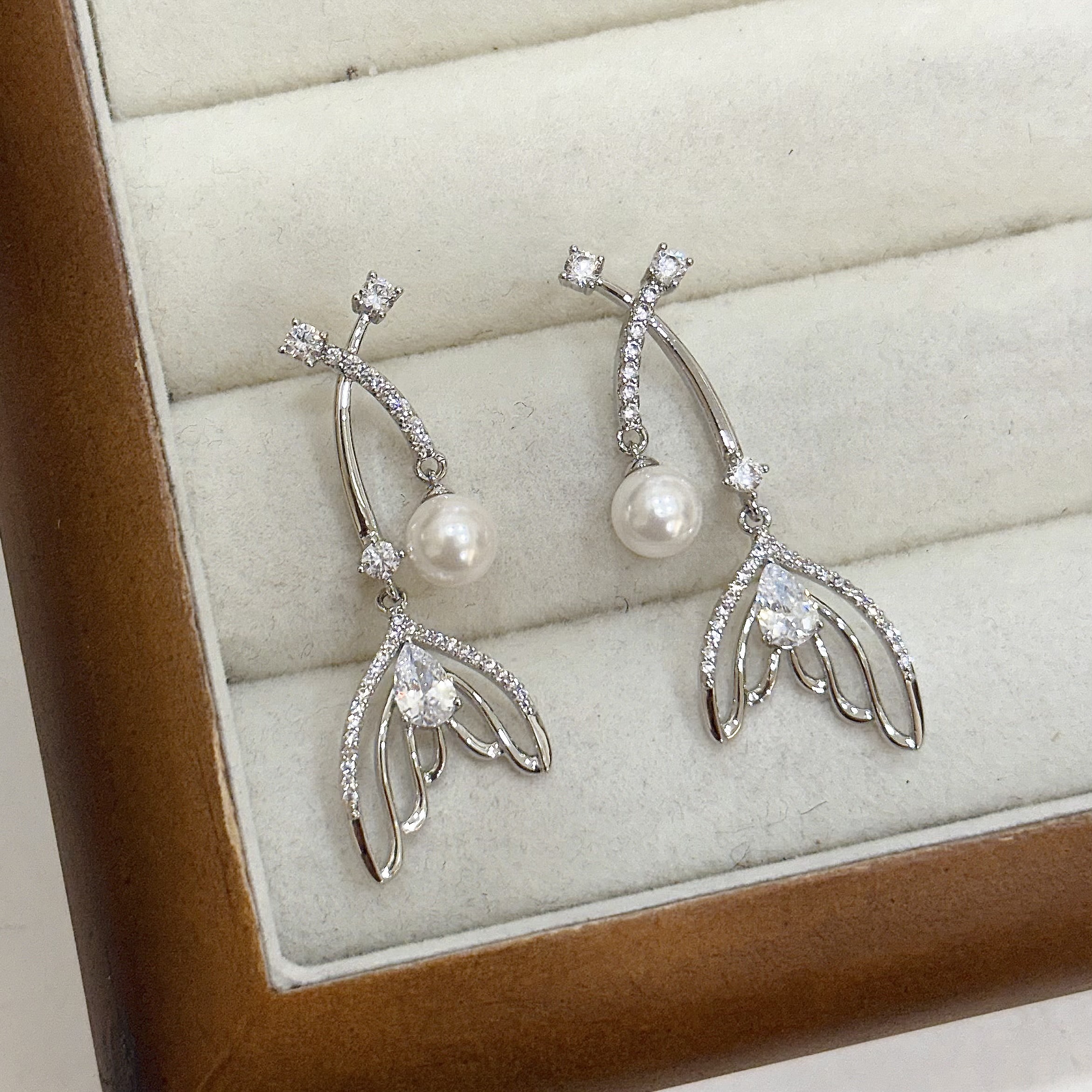 M74排鑽交叉珍珠魚尾垂吊