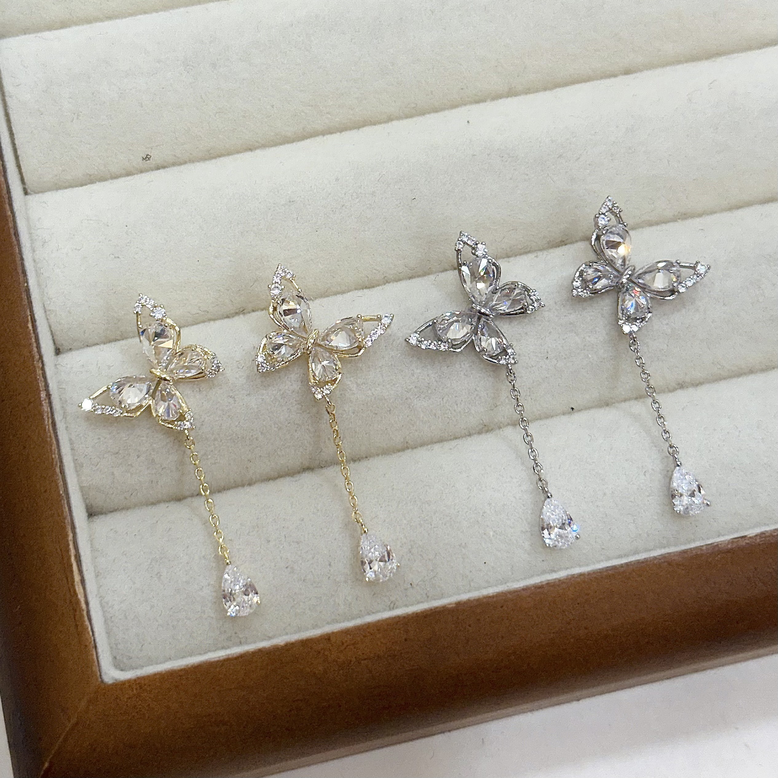 M88排鑽鋯石蝴蝶垂吊