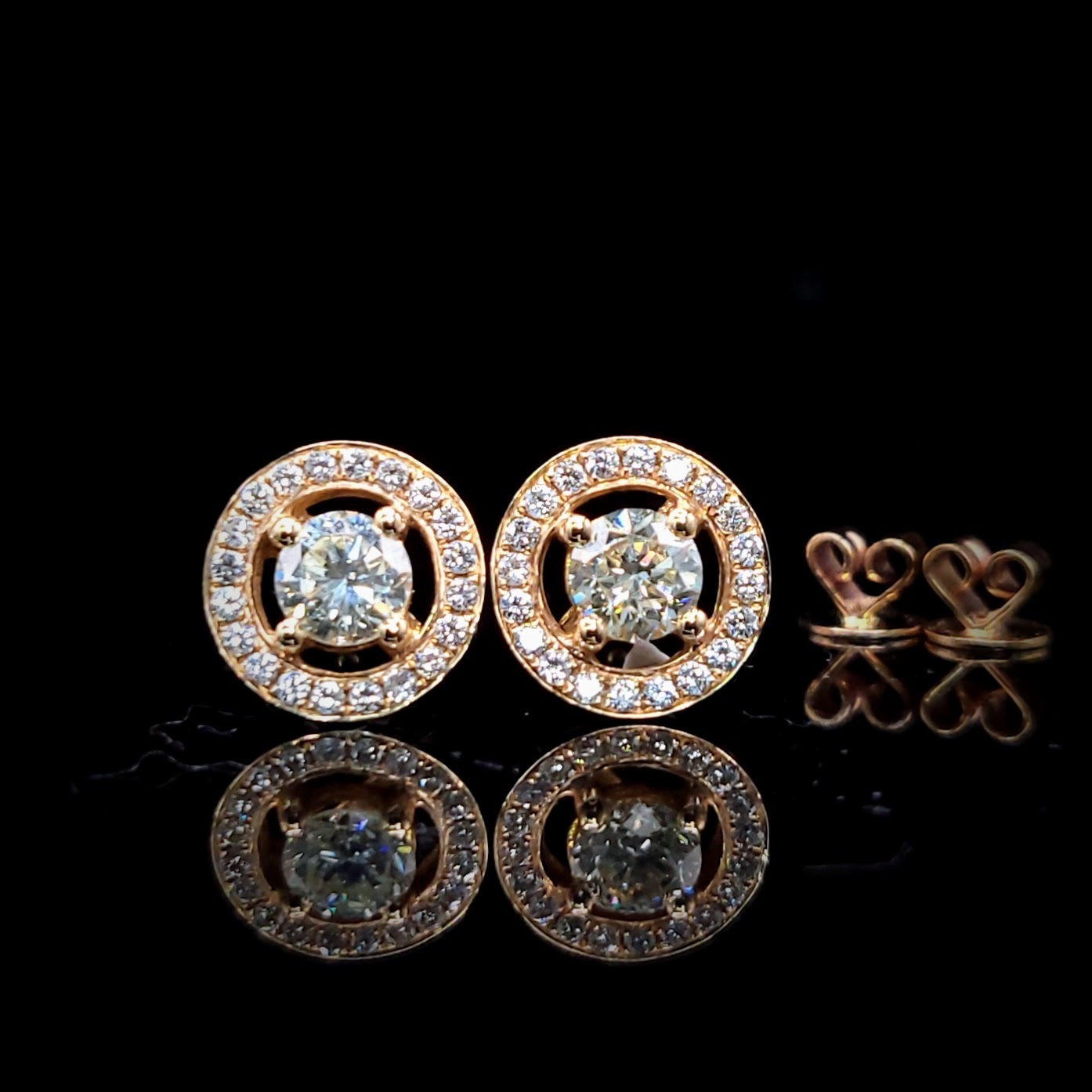 全新18K玫瑰金【主石85份鑽石】配小鑽共1卡12份耳環