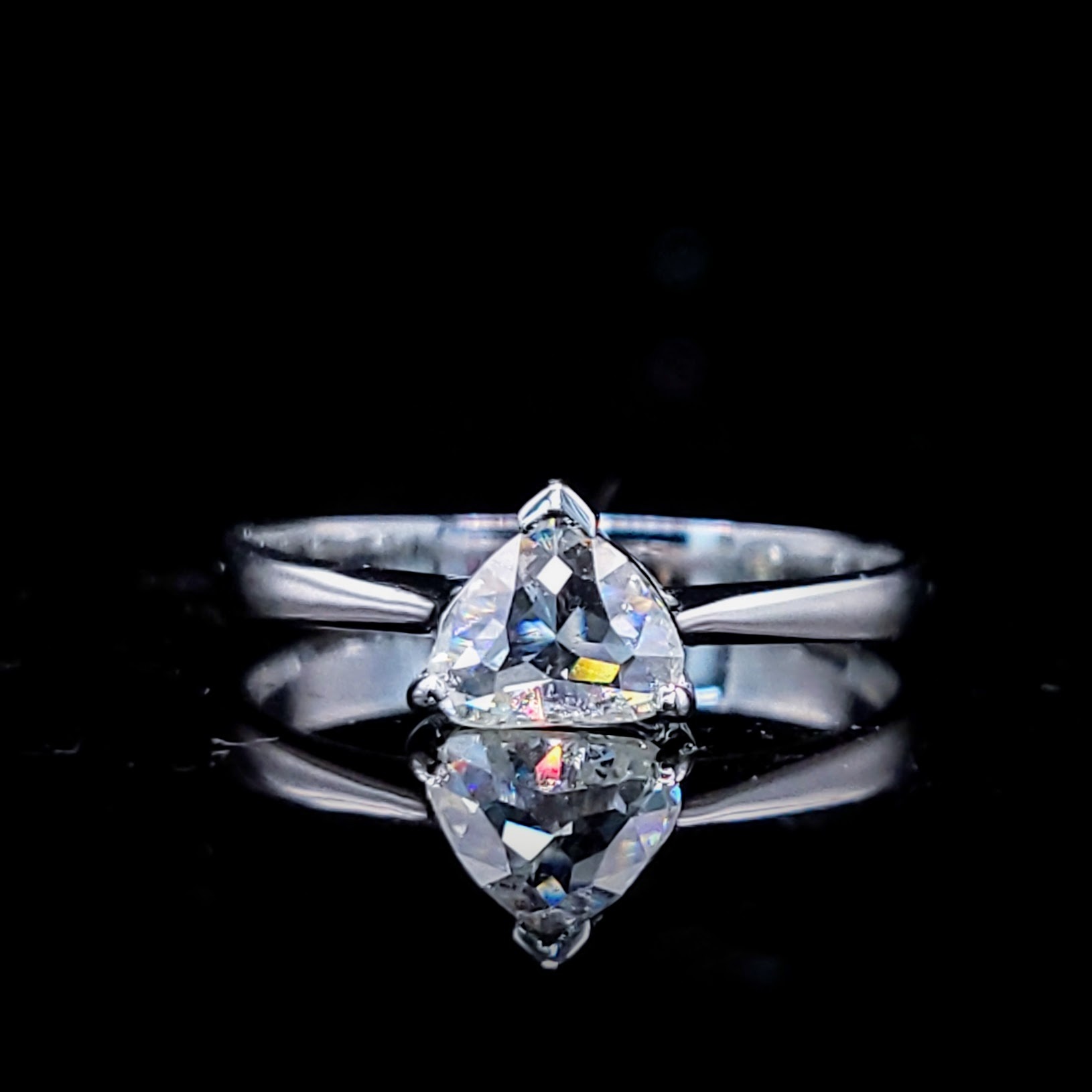 18K White Gold 0.57ct Heart Shaped Diamond Ring