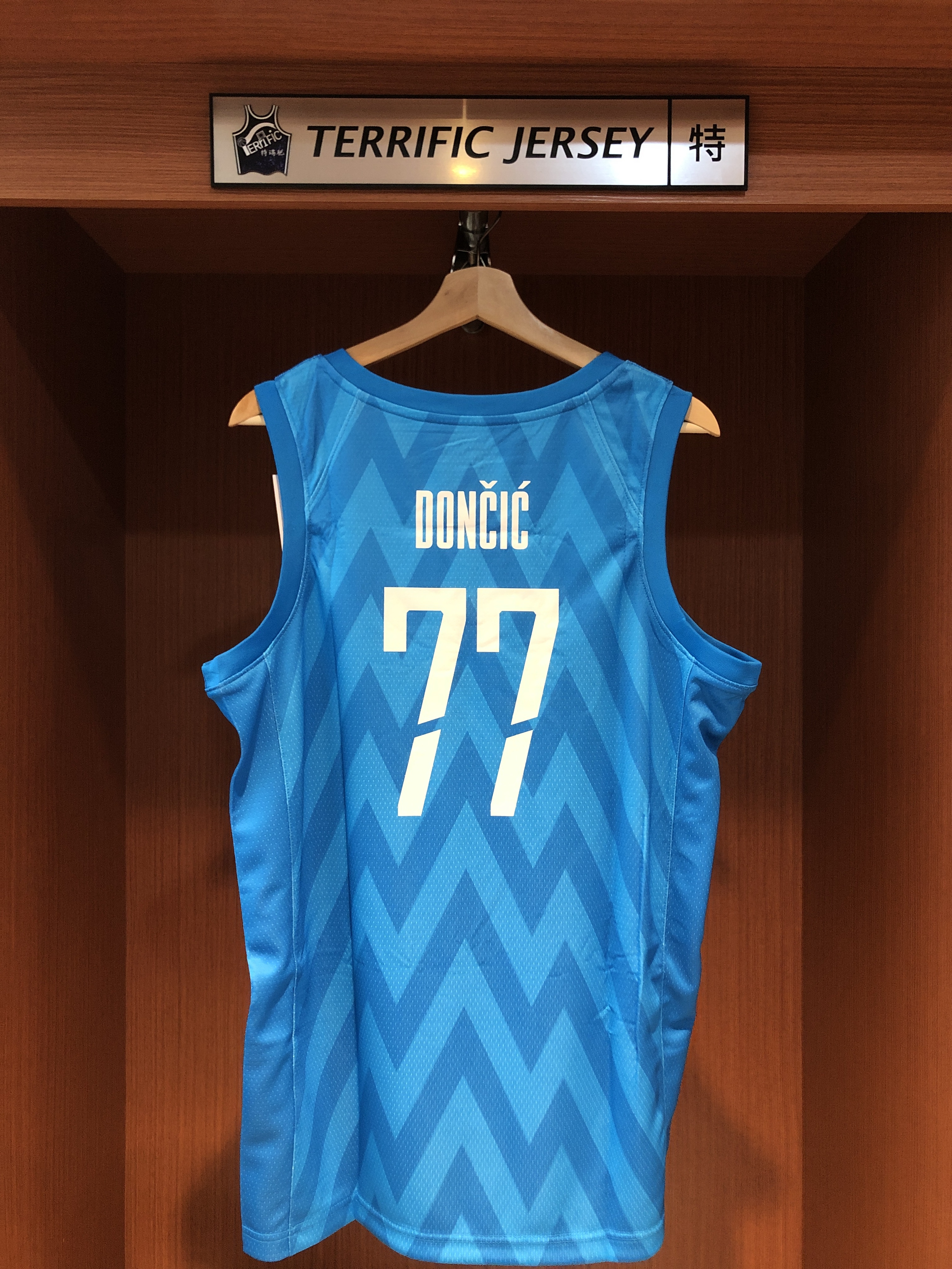NBA球衣 Luka Doncic 斯洛維尼亞 2022世界盃藍 Jordan Swingman 球迷版 熱轉印 底圖染印 號碼名字燙印 全新