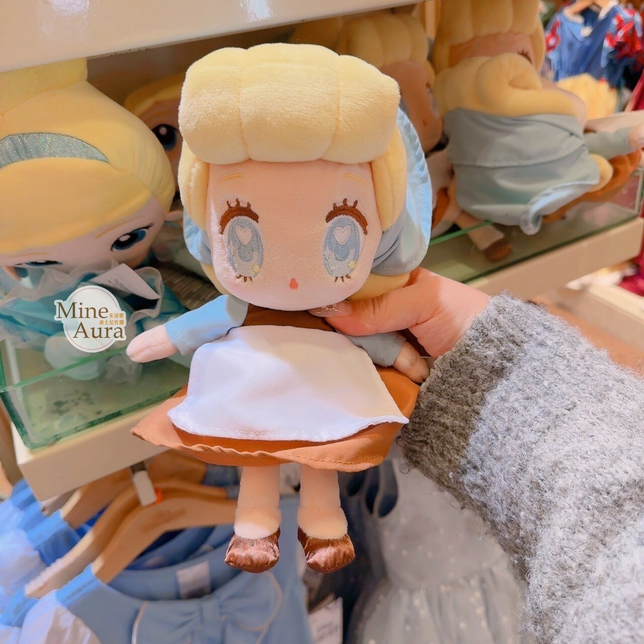 小小公主系列 仙杜瑞拉 Cinderella 愛心眼睛 娃娃 玩偶 仙履奇緣 -香港迪士尼樂園