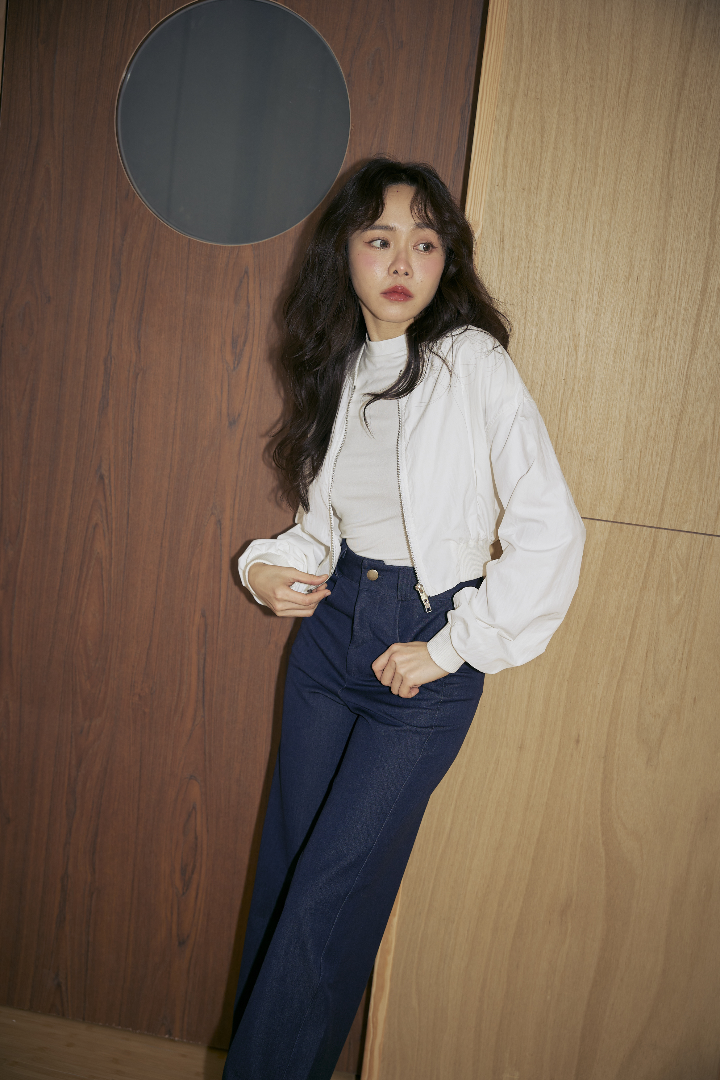 Black Label-輕巧短版飛行外套(白)