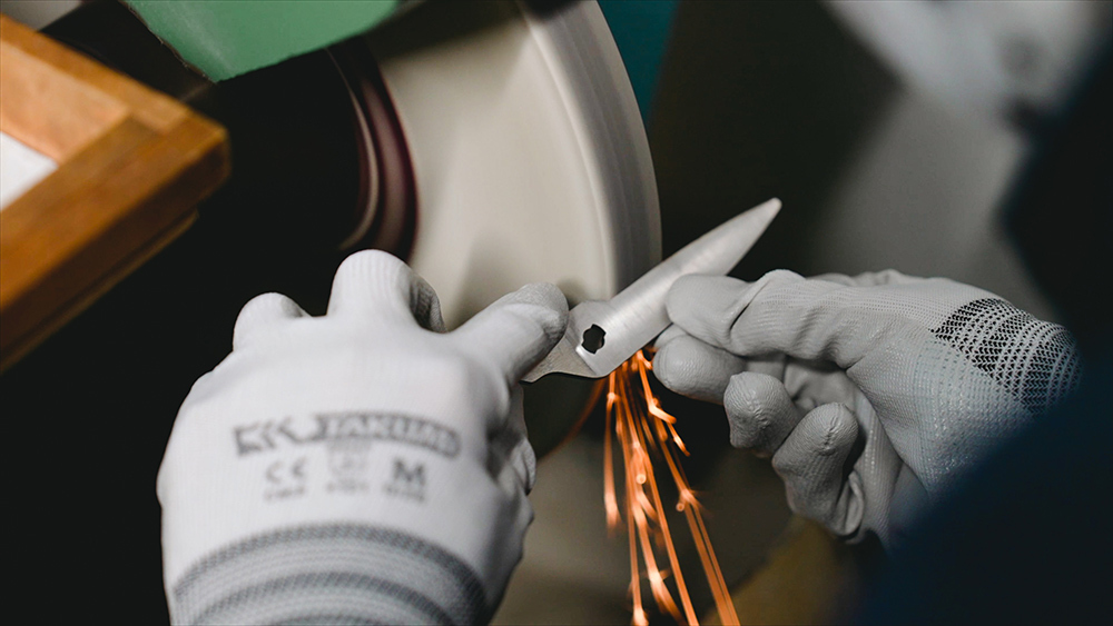 《日本協和工業》MUTEKIBASAMI系列 不鏽鋼W型料理剪刀