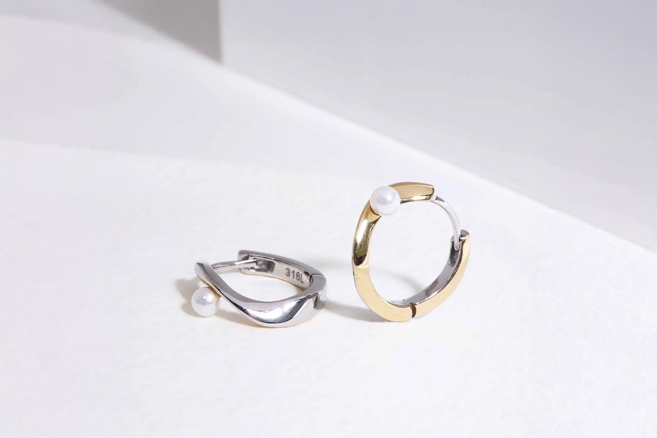 endless-pearl-earrings
