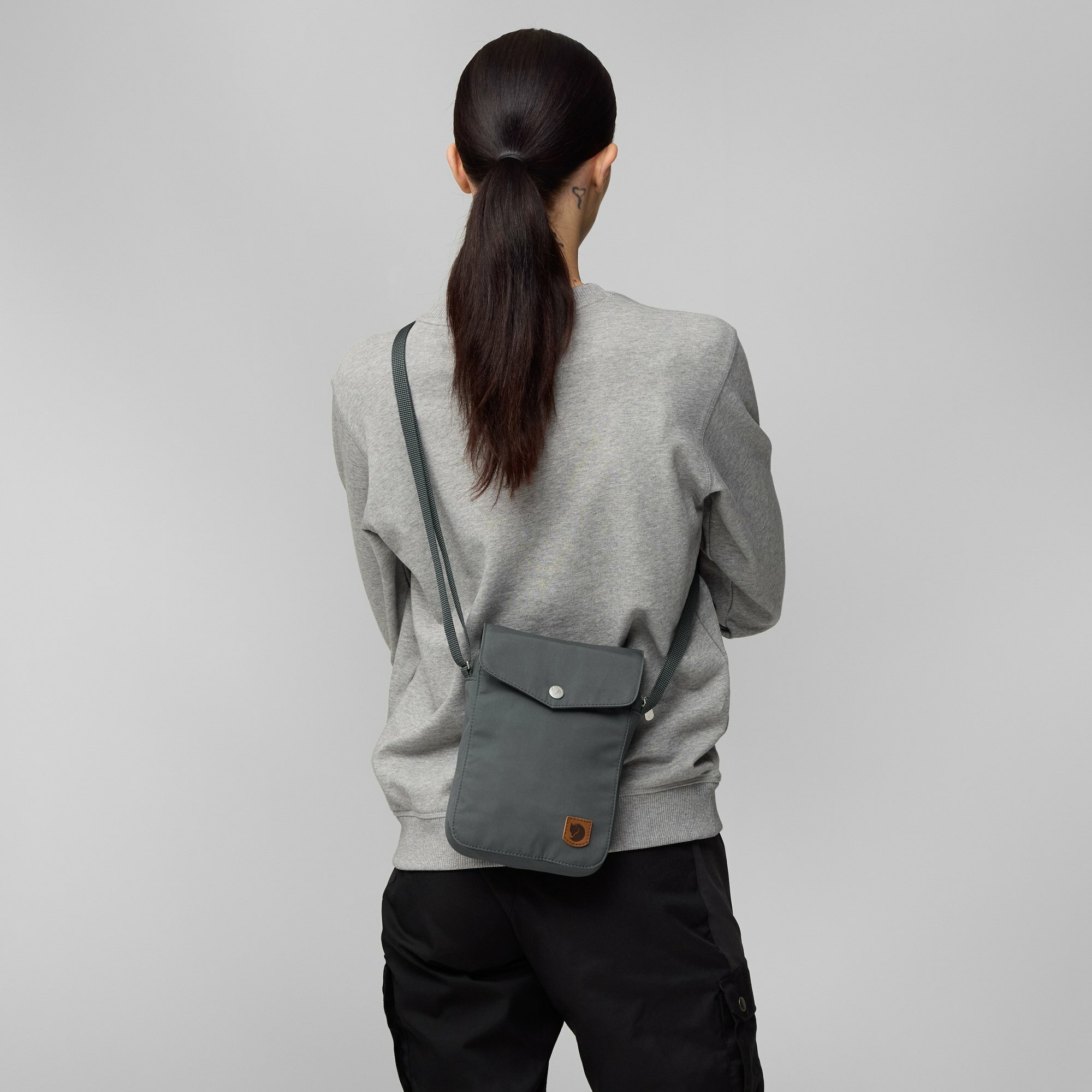Fjallraven 北極狐 小狐狸 Greenland Pocket 旅行隨身包 側肩包 F23156 (3色可選) [HappyOutdoor]