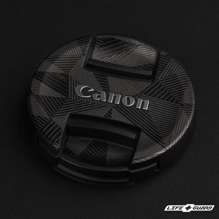 Canon EF-M 55-200mm F4.5-6.3 IS STM 鏡頭蓋貼膜展示圖，LIFE+GUARD 北歐三角風格