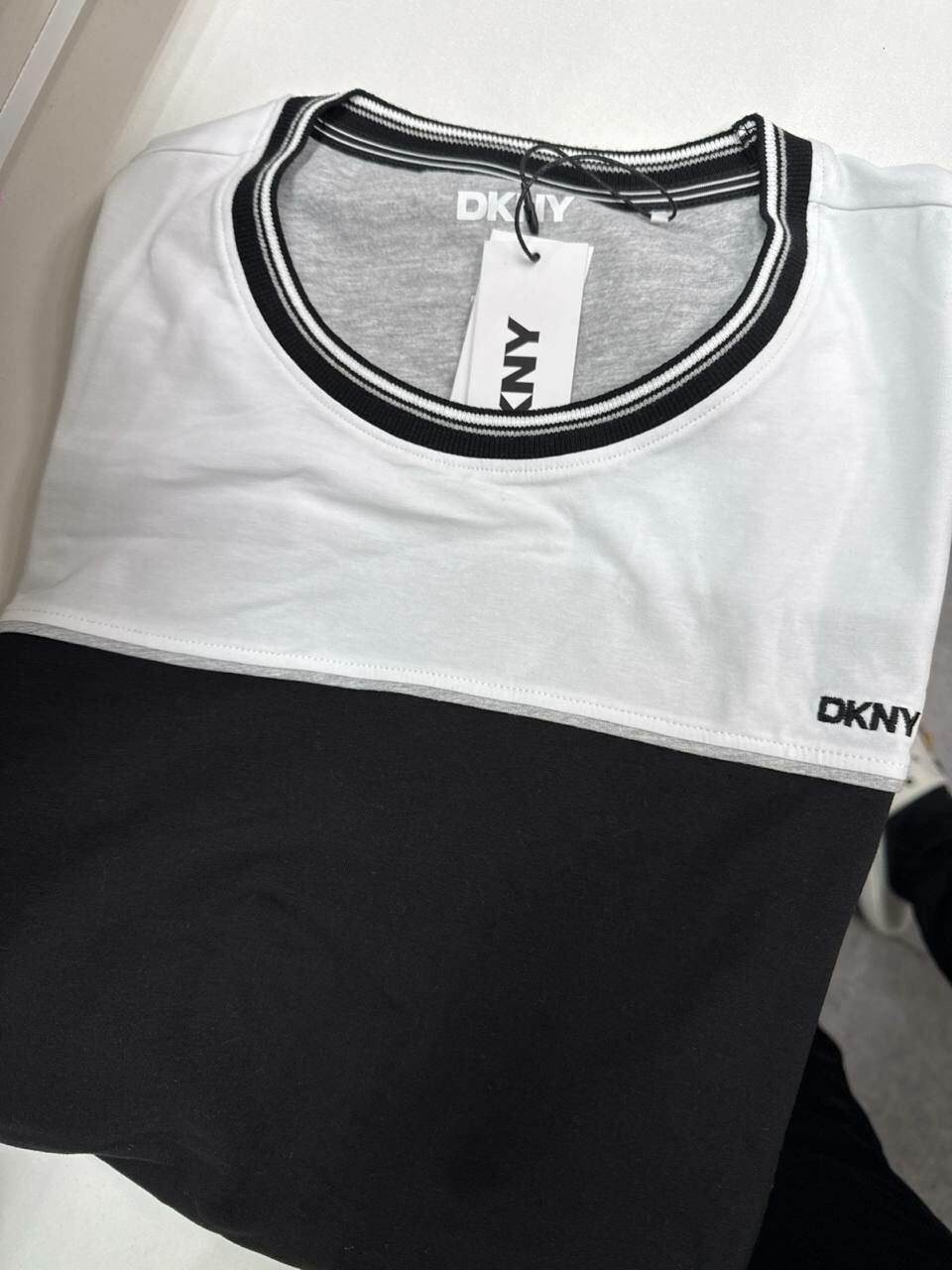 [S] DKNY TWO TONE COLORBLOCK T-SHIRT,WHITE/BLACK, SD1196 (SD1196)