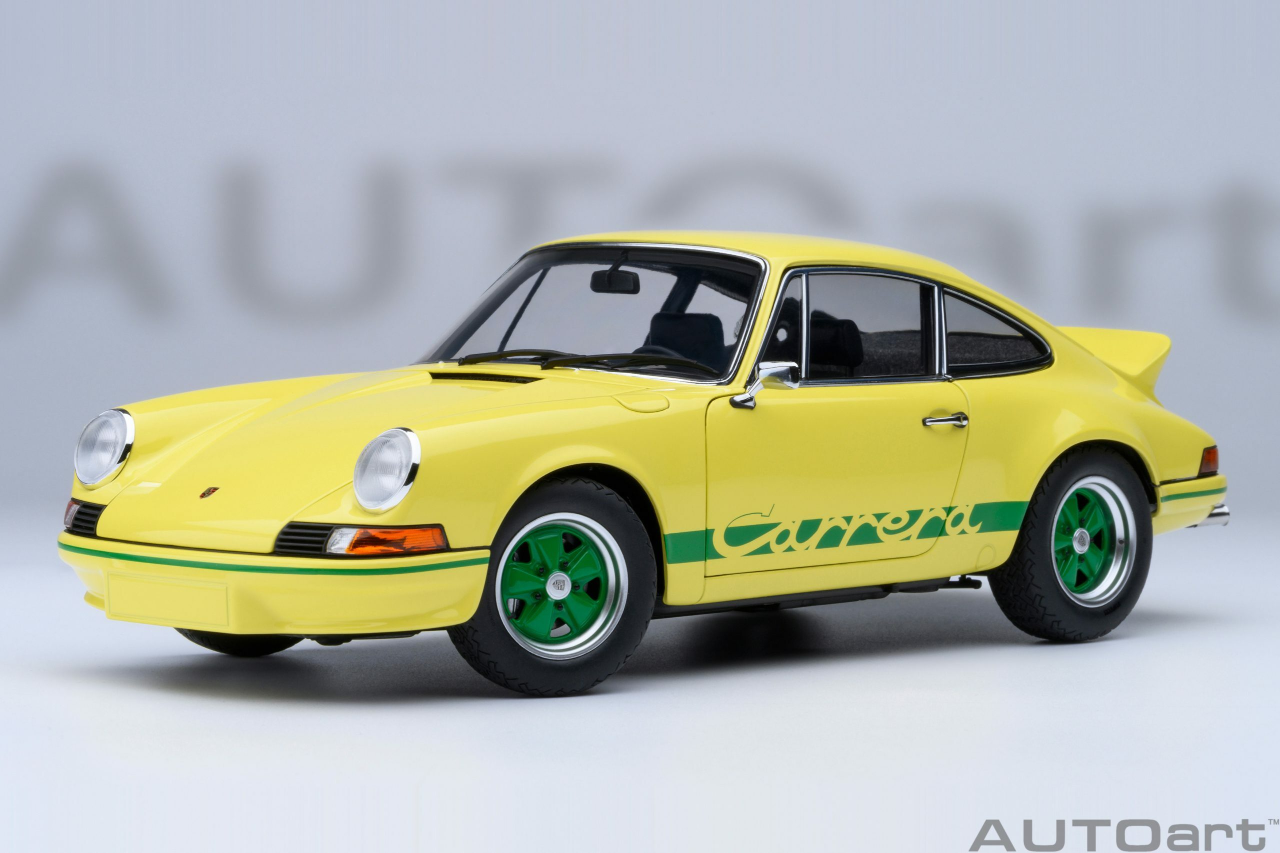 預訂 (訂金$300) (預訂價$1440) :1/18 AUTOART Porsche 911 Carrera 2.7 RS (Light Yellow with Green stripes) (78033)