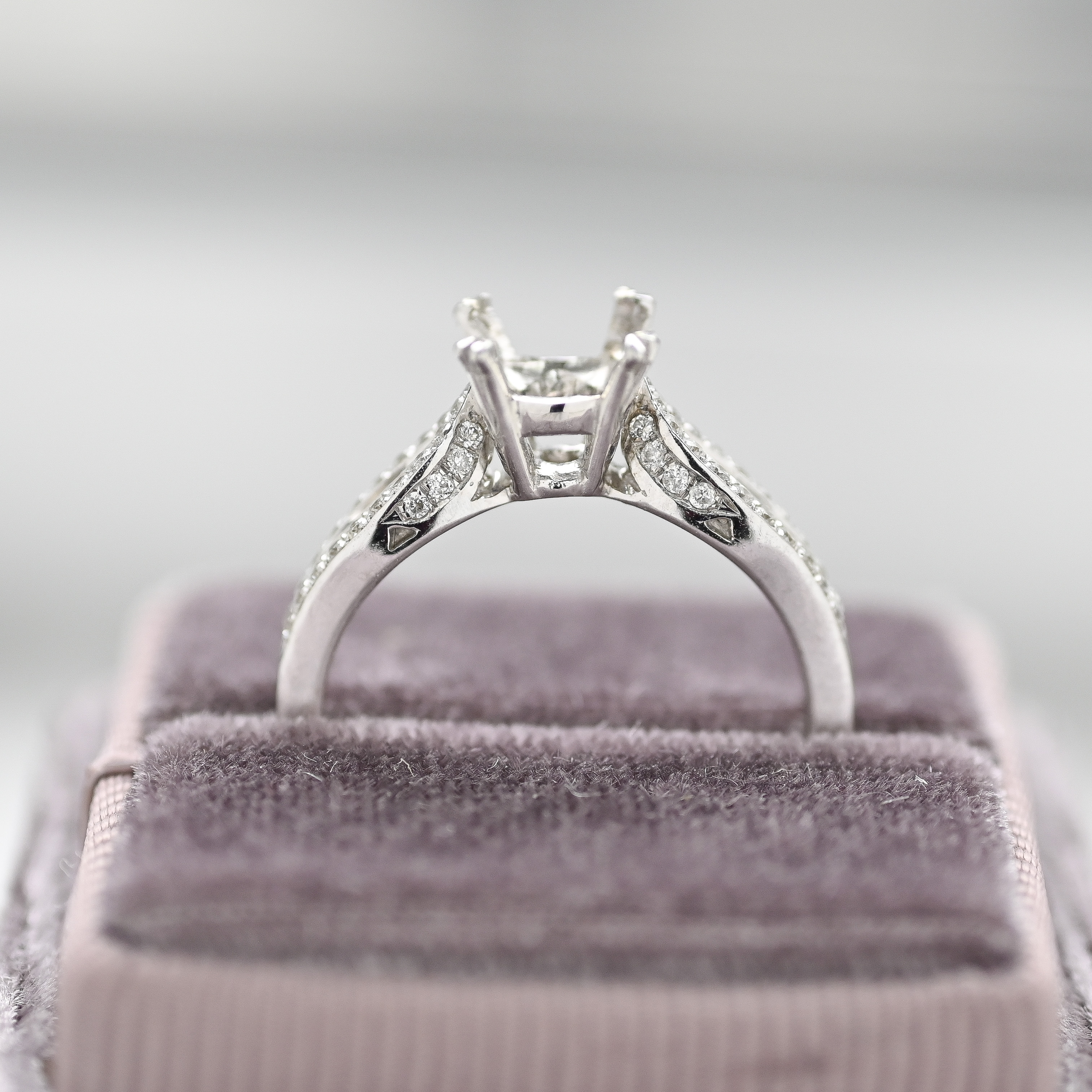 18K 1.00ct Diamond Ring Setting