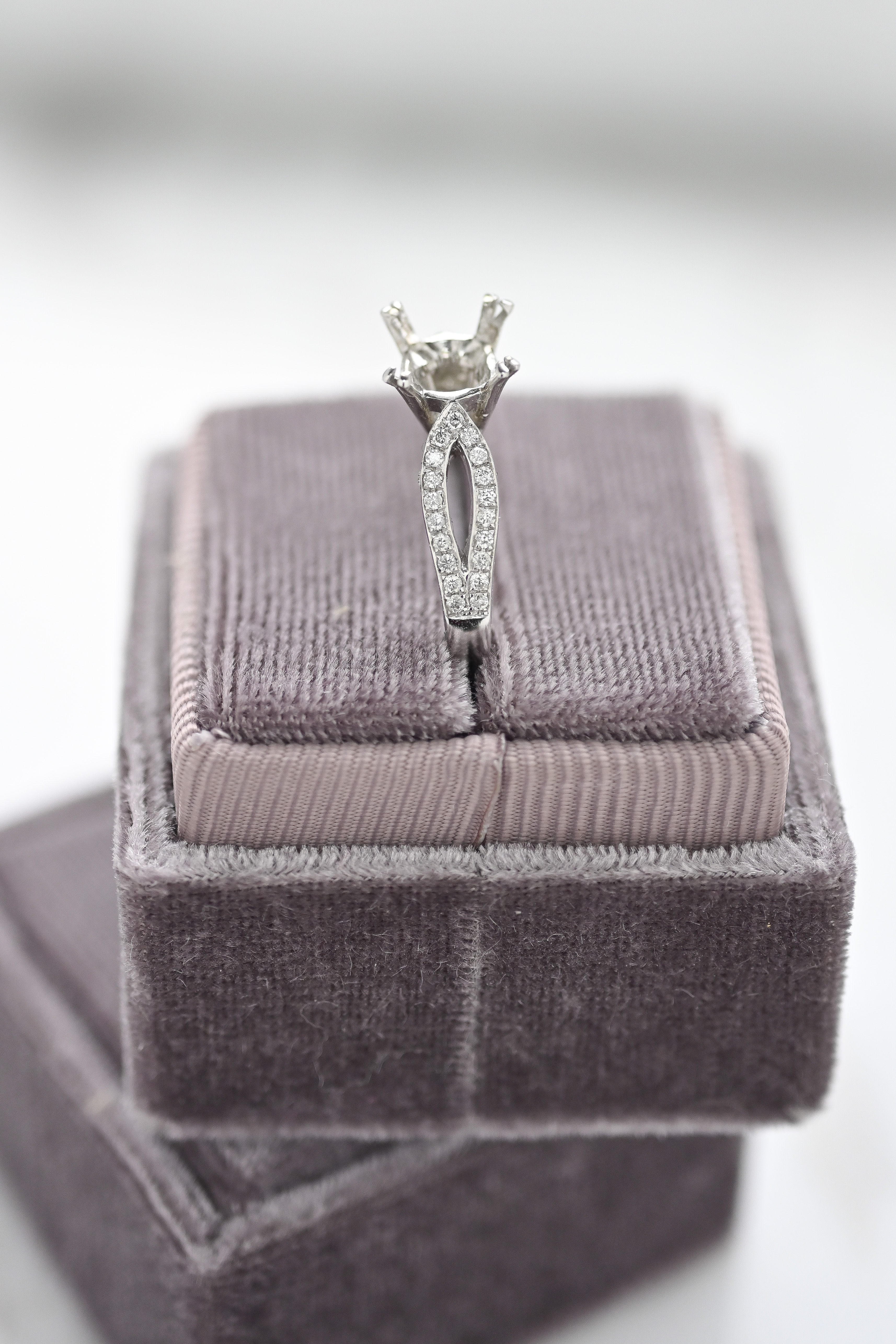 18K 1.00ct Diamond Ring Setting