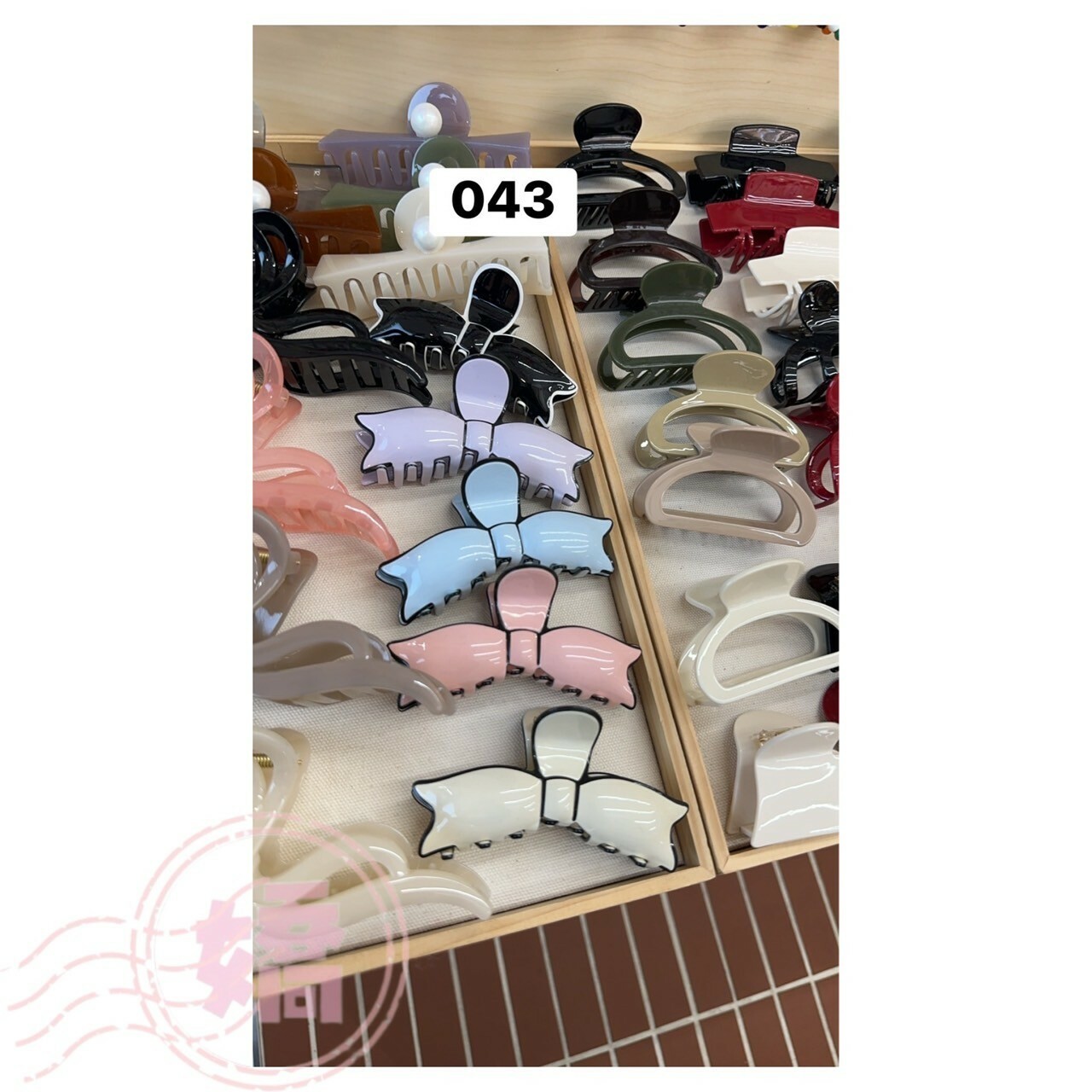 K30043黑邊蝴蝶結抓夾(黑'紫'藍'粉'杏)